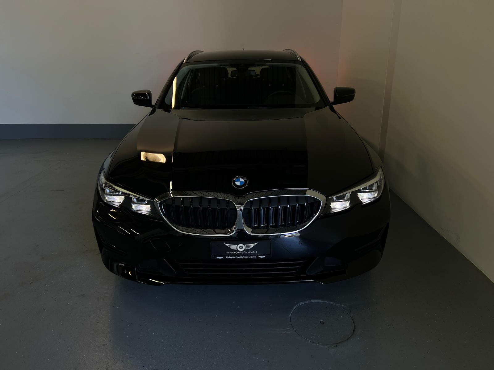 BMW 320d xDrive 48V Touring Steptronic-image-5