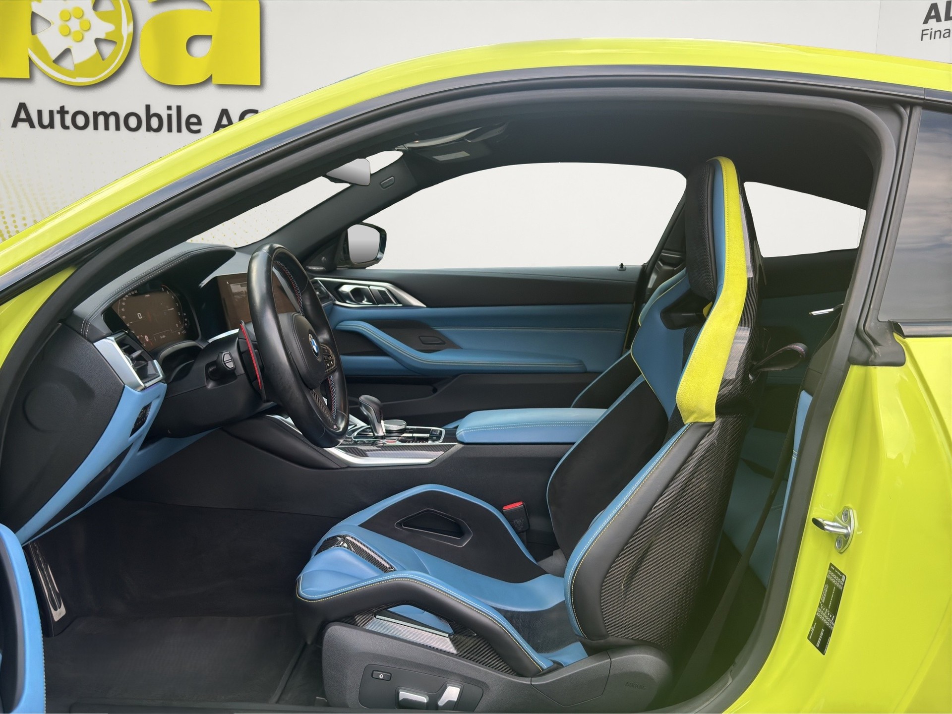 BMW M4 Coupé Competition (CH) INDIVIDUAL M Race Track Paket Carbon-image-13