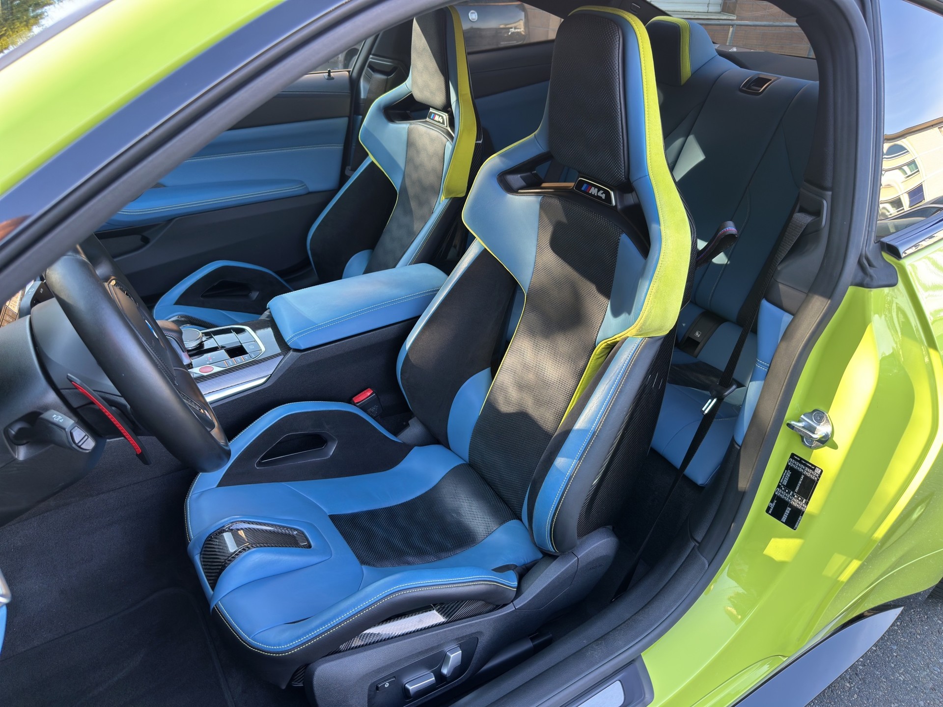 BMW M4 Coupé Competition (CH) INDIVIDUAL M Race Track Paket Carbon-image-14