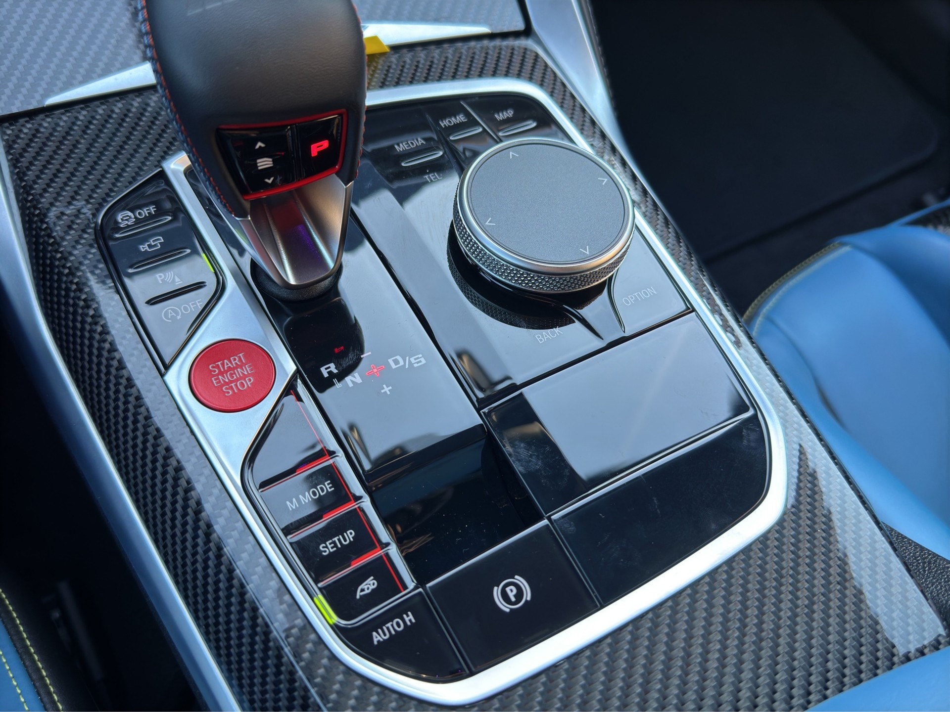 BMW M4 Coupé Competition (CH) INDIVIDUAL M Race Track Paket Carbon-image-21