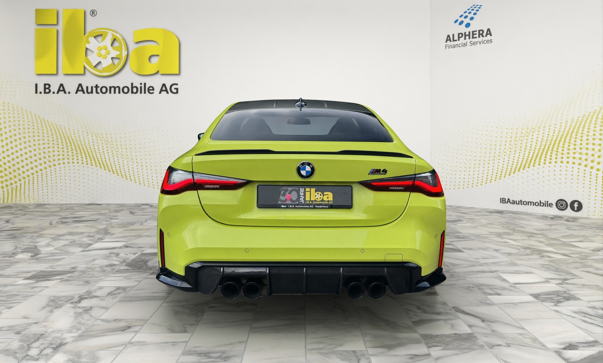 BMW M4 Coupé Competition (CH) INDIVIDUAL M Race Track Paket Carbon-image-3