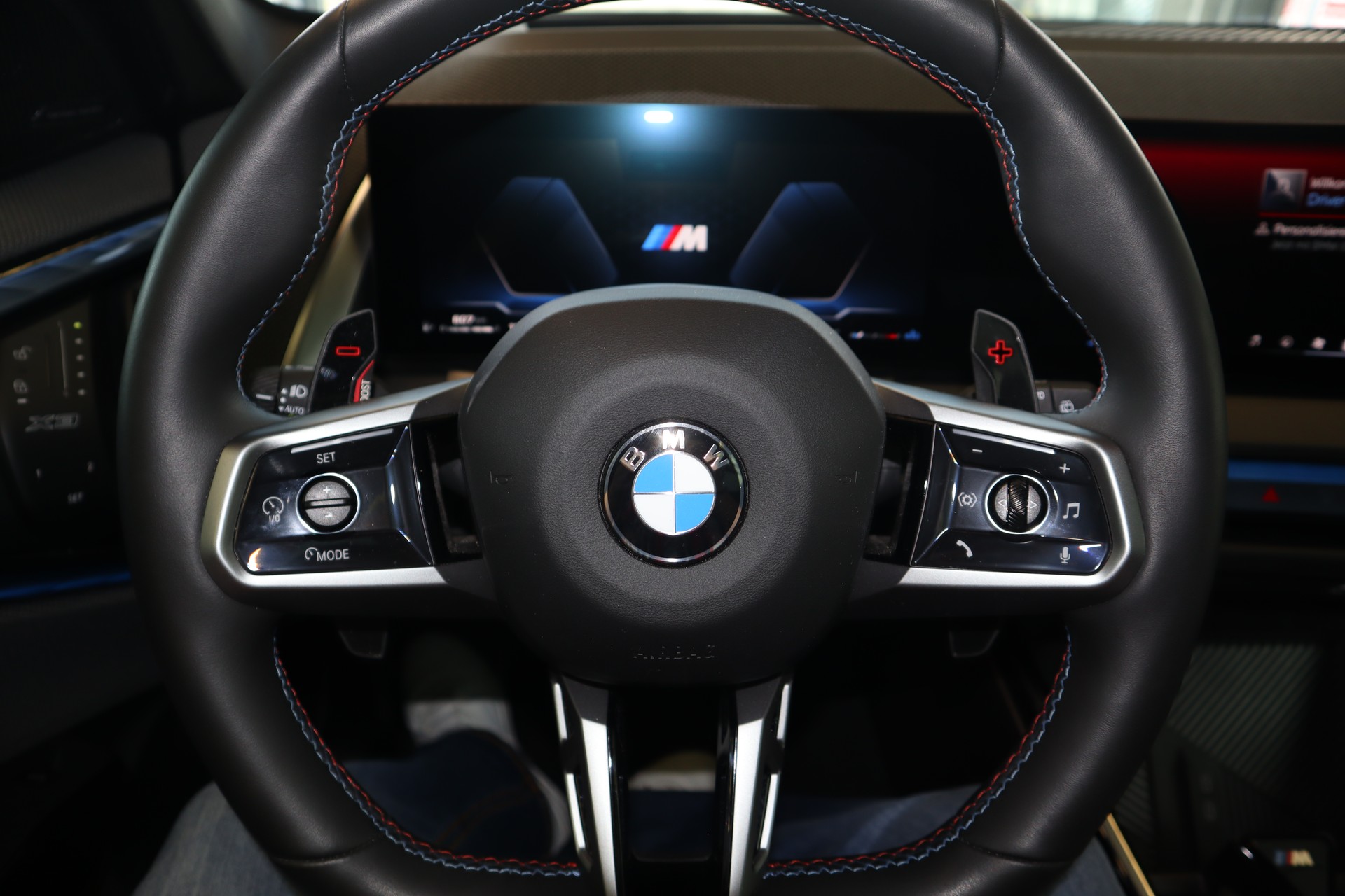 BMW X3 xDr M50 48V M Spotpaket Pro AHK Panoramaglasdach 4x4 Euro 6-image-7