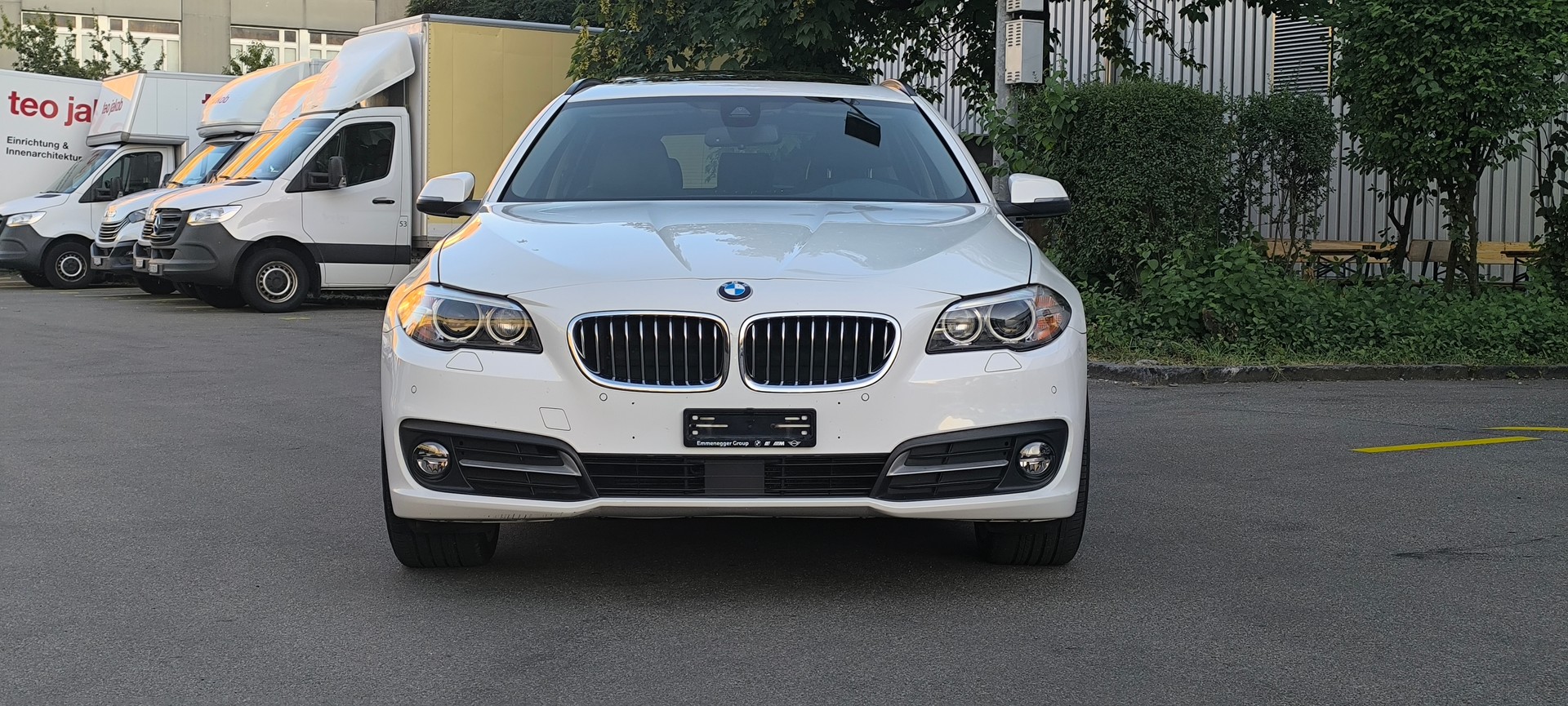 BMW 525d Touring xDrive Luxury Line Steptronic-image-0