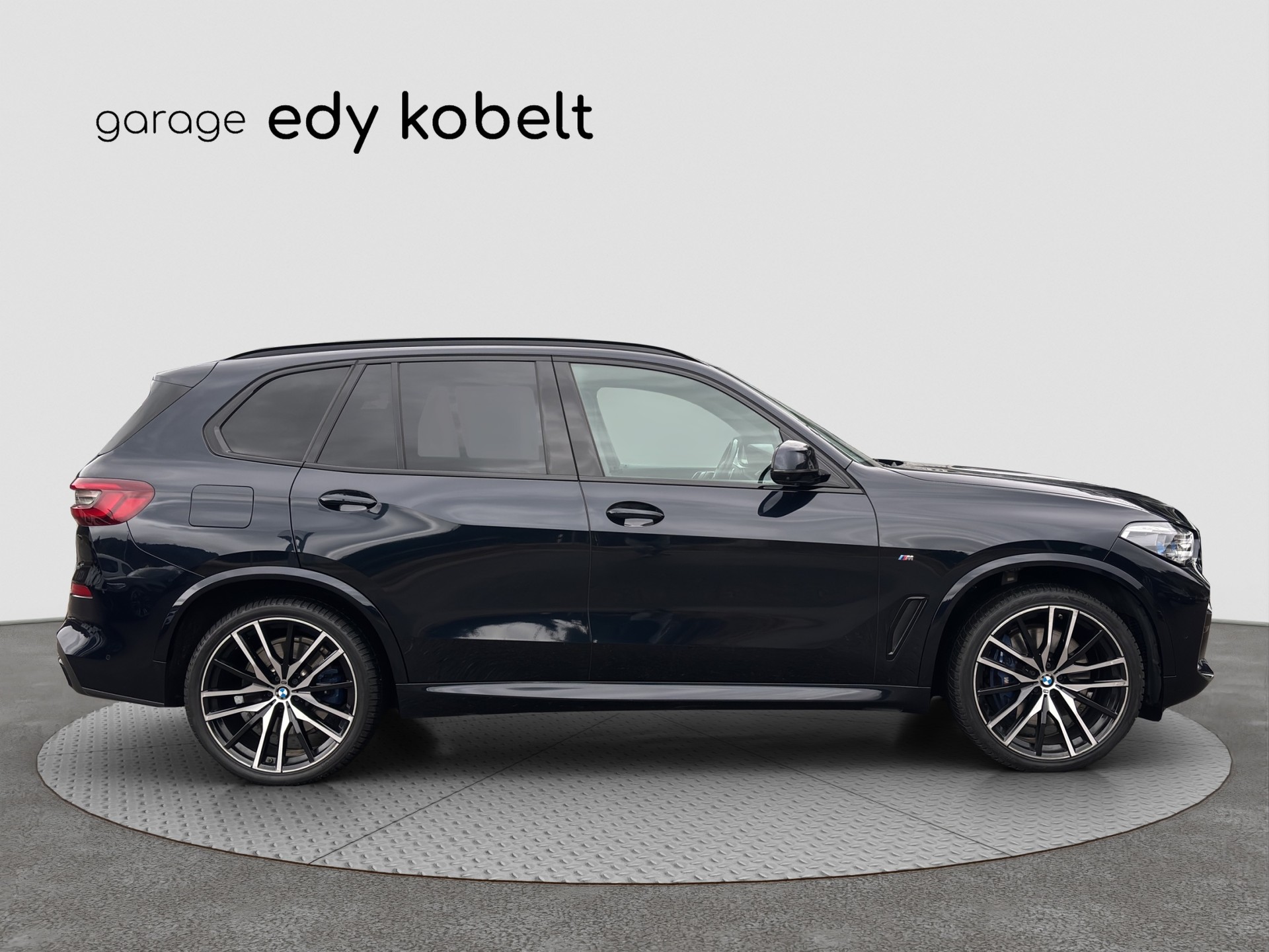 BMW X5 xDrive 48V 40d M Sport Steptronic-image-21