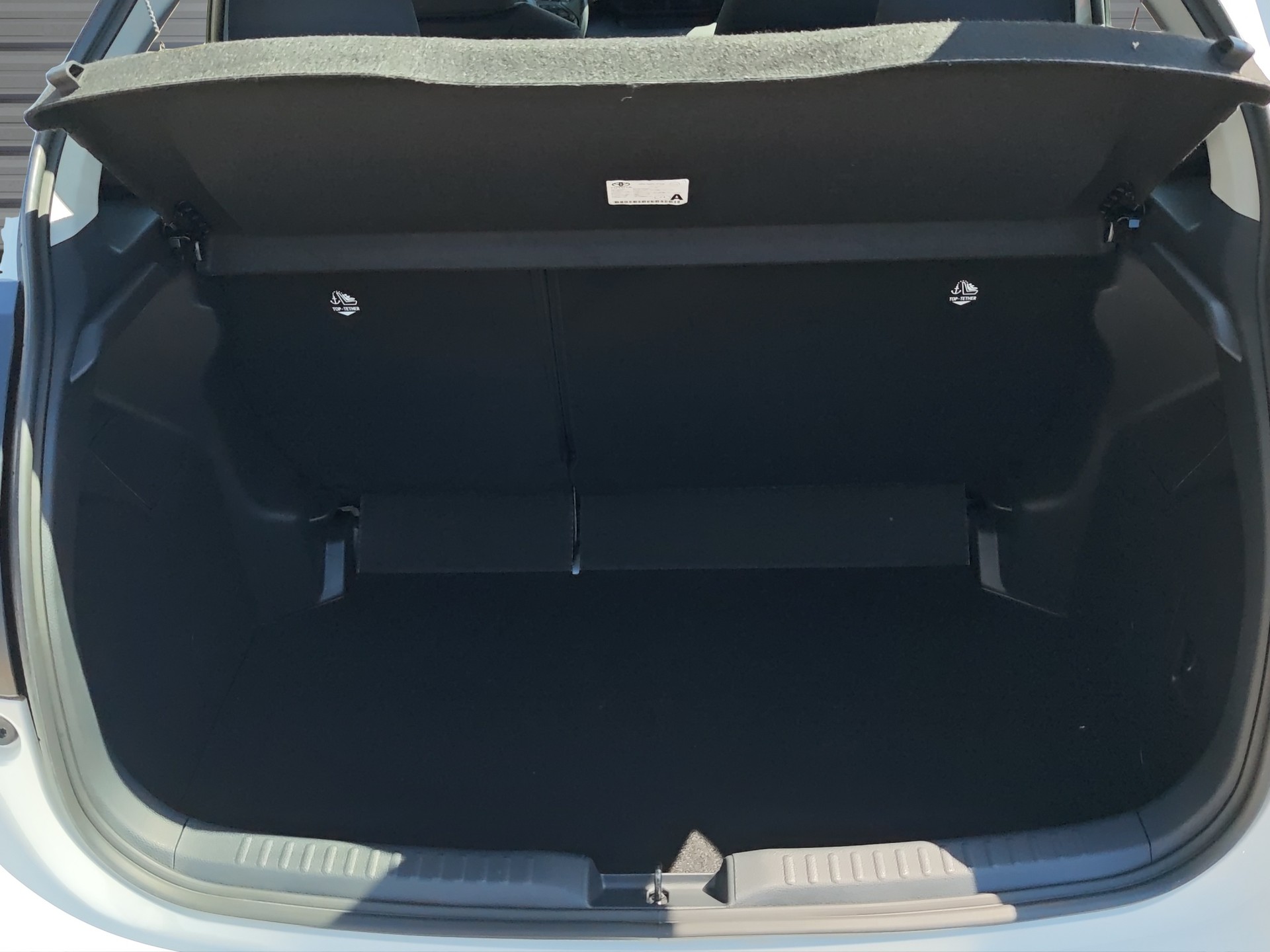 TOYOTA Yaris 1.5 Comfort e-CVT-image-13