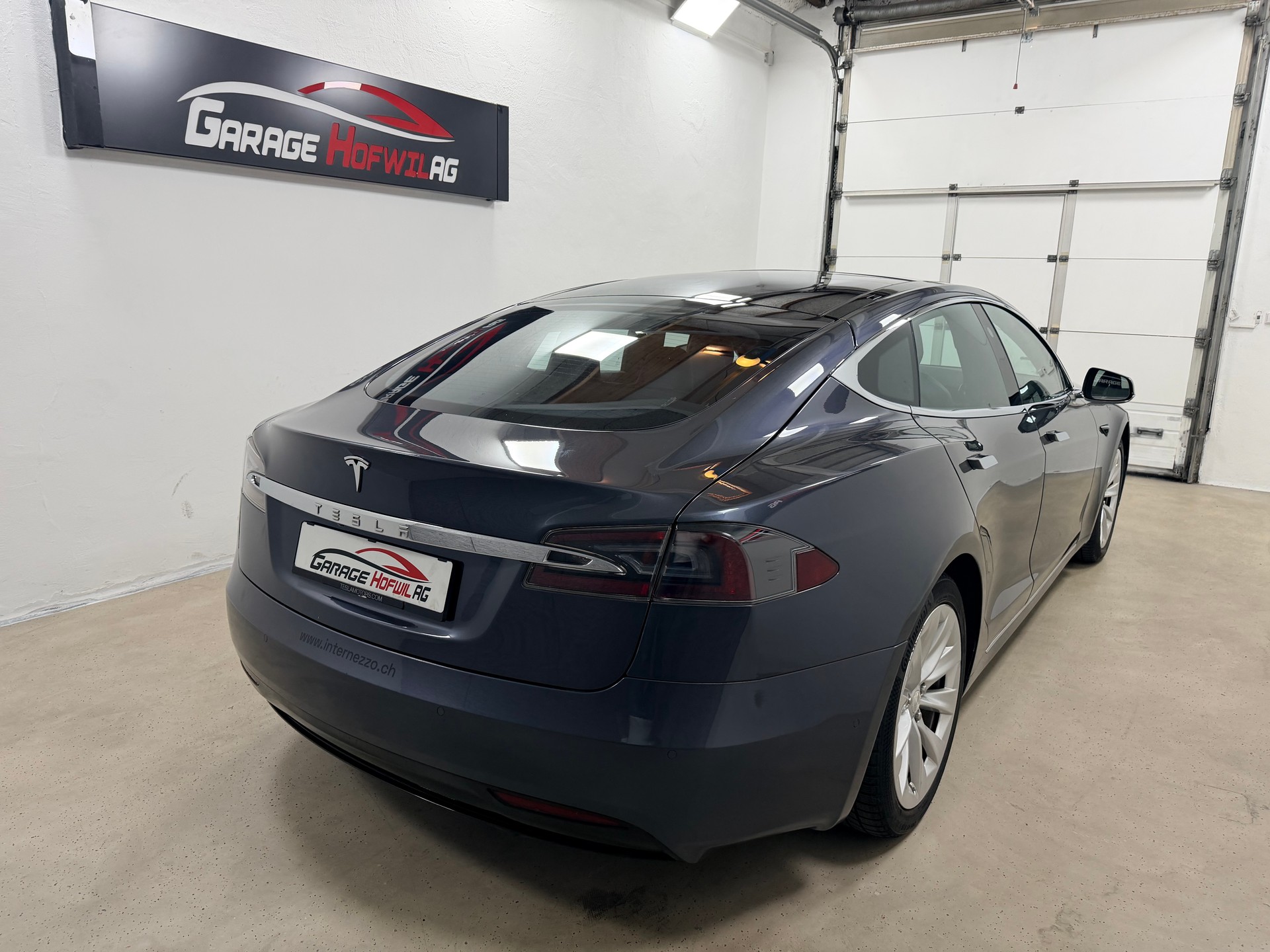 TESLA Model S 90 D 524 PS-image-4