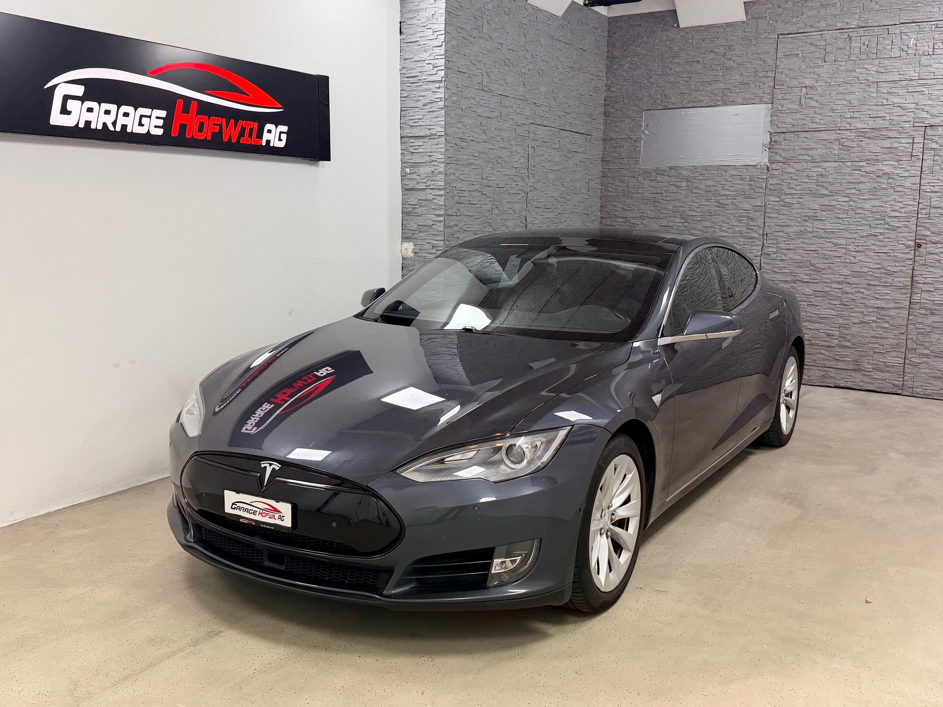 TESLA Model S 90 D 524 PS
