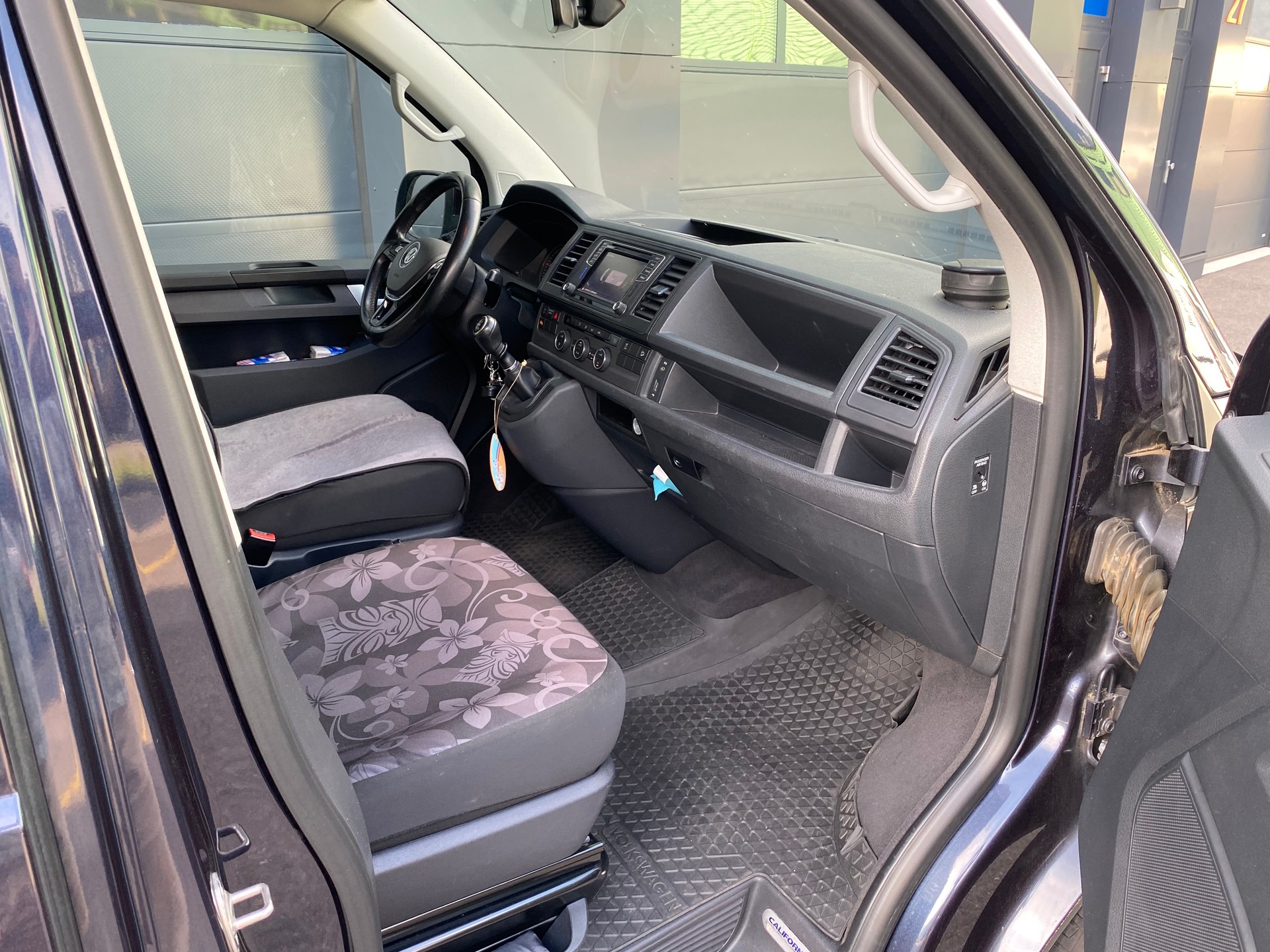 VW T6 California 2.0 TDI Beach 4Motion-image-9