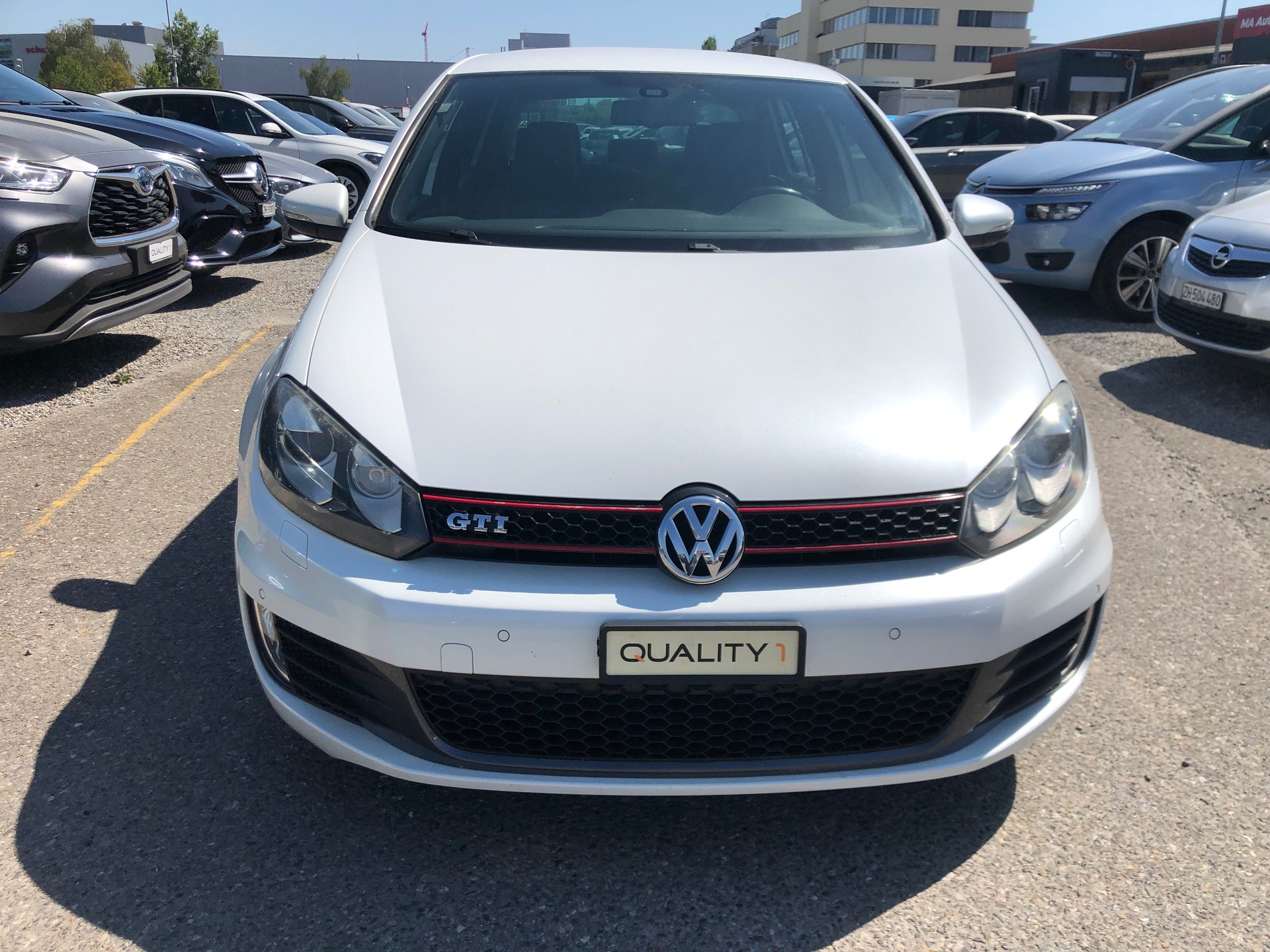 VW Golf 2.0 TSI GTI Adidas-image-1