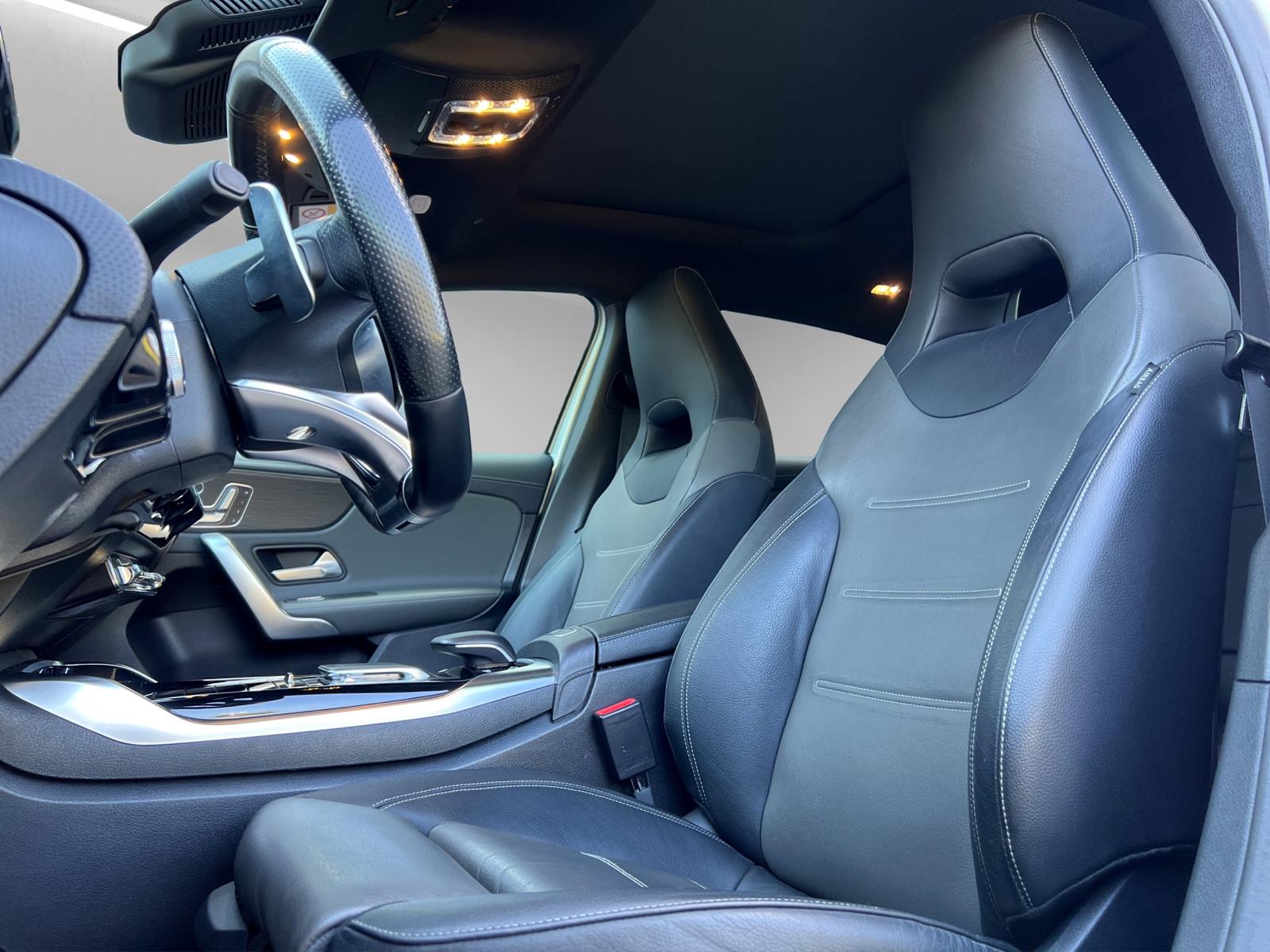 MERCEDES-BENZ A 35 AMG 4Matic Speedshift-image-11