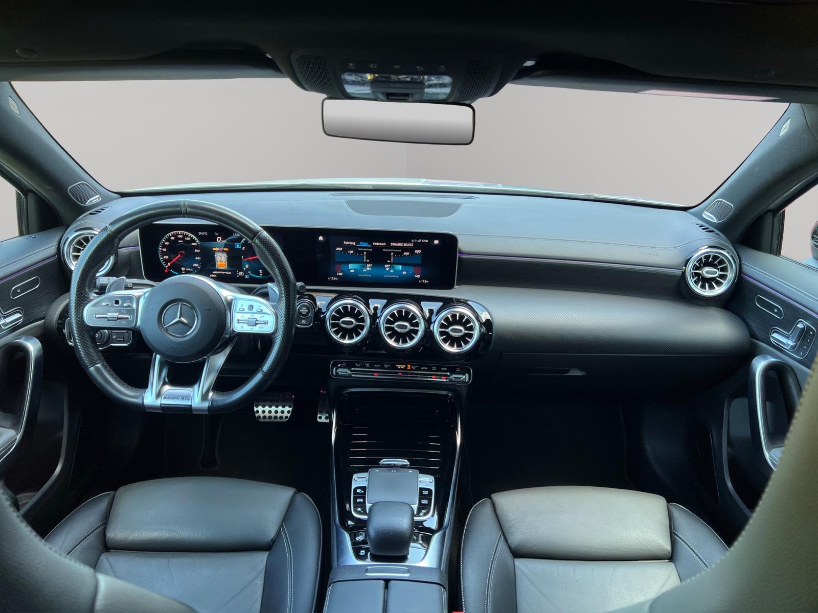 MERCEDES-BENZ A 35 AMG 4Matic Speedshift-image-13