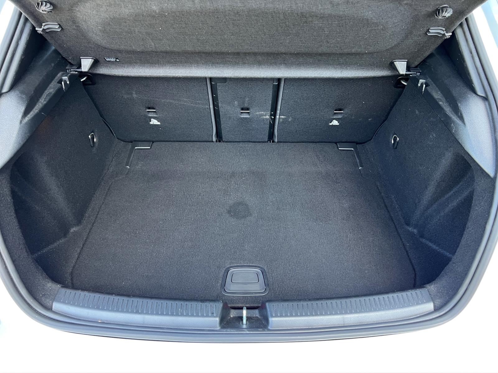 MERCEDES-BENZ A 35 AMG 4Matic Speedshift-image-26