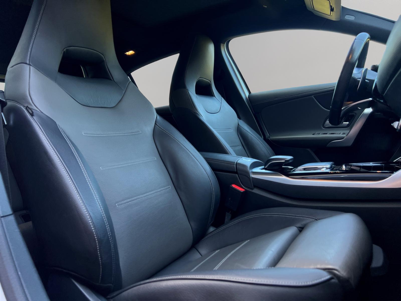 MERCEDES-BENZ A 35 AMG 4Matic Speedshift-image-12