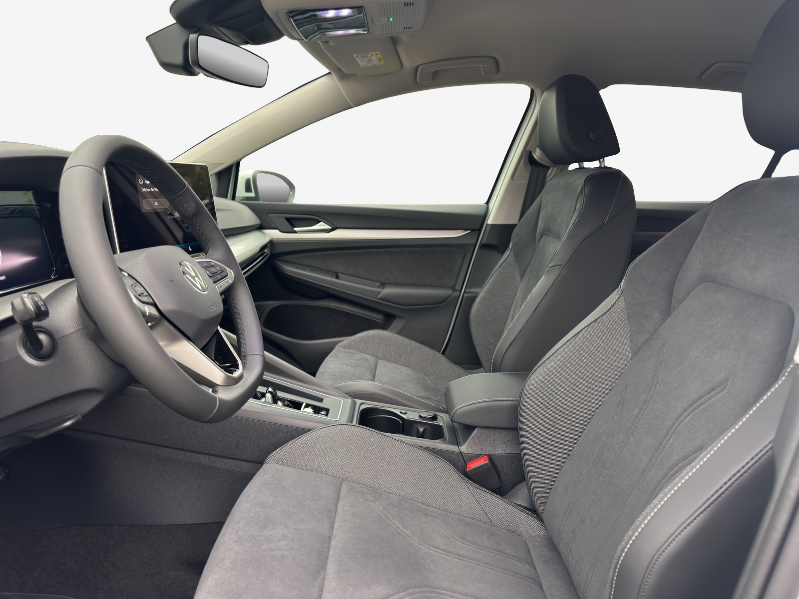 VW Golf 1.5 e TSI mHEV United DSG-image-7
