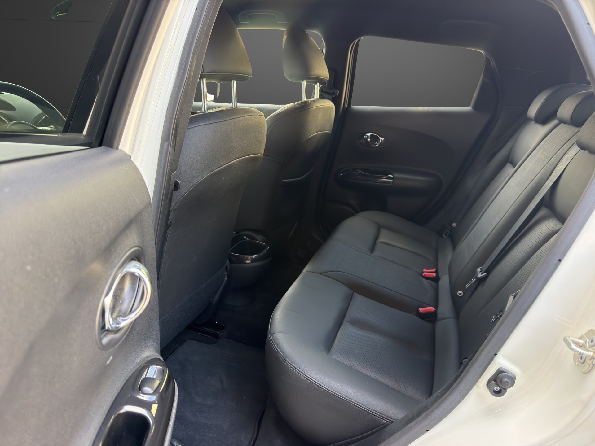 NISSAN Juke 1.6 DIG-T Swiss Edition 4x4 Xtronic M-CVT Frisch MFK&SERVICE-image-12