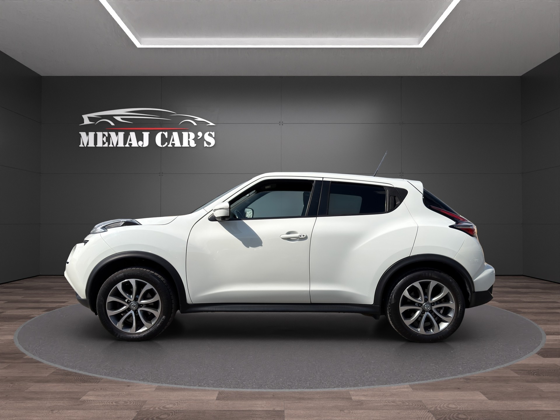 NISSAN Juke 1.6 DIG-T Swiss Edition 4x4 Xtronic M-CVT Frisch MFK&SERVICE-image-3