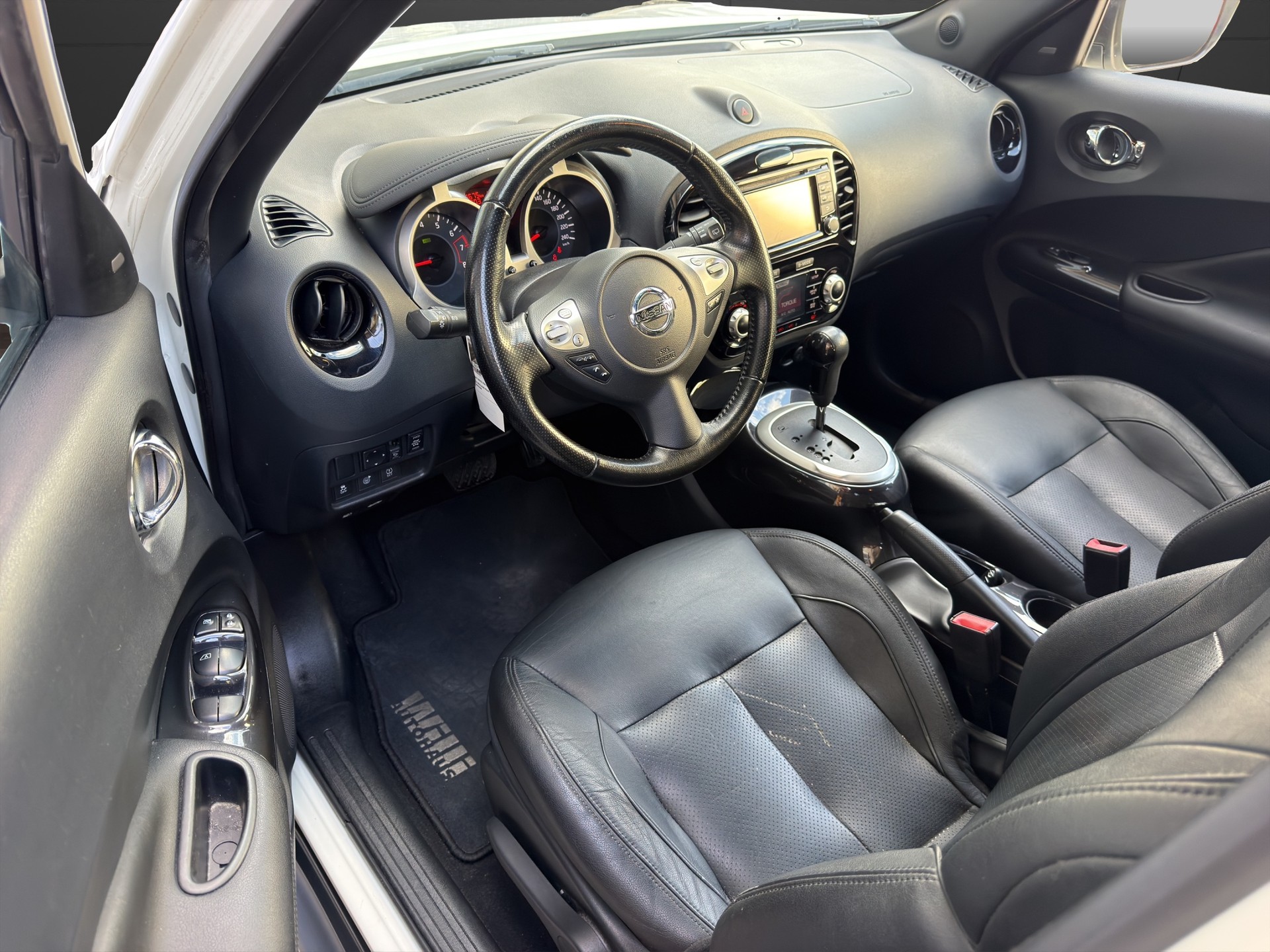 NISSAN Juke 1.6 DIG-T Swiss Edition 4x4 Xtronic M-CVT Frisch MFK&SERVICE-image-10
