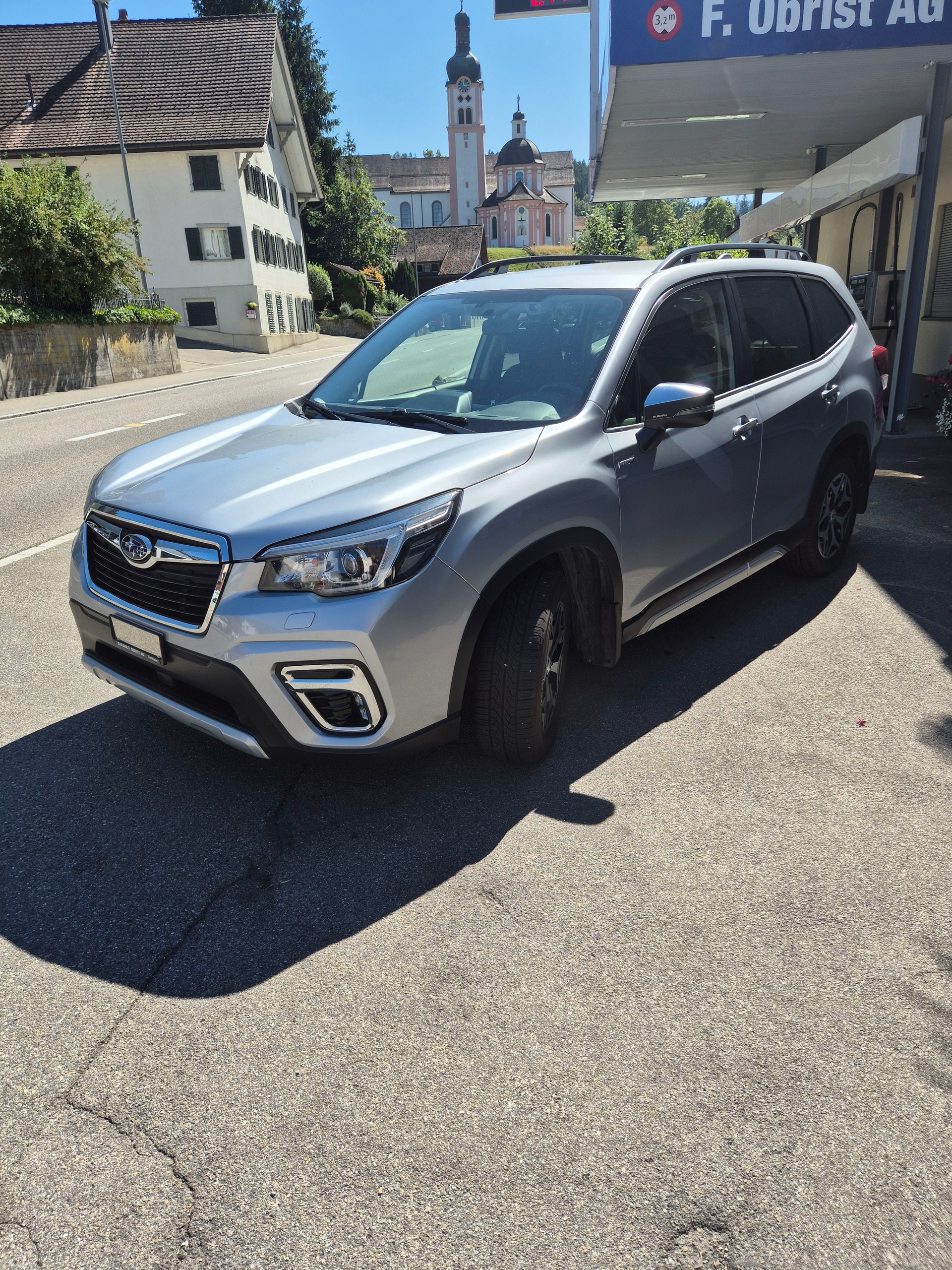 SUBARU Forester 2.0i e-Boxer Swiss Plus Lineartronic-image-4