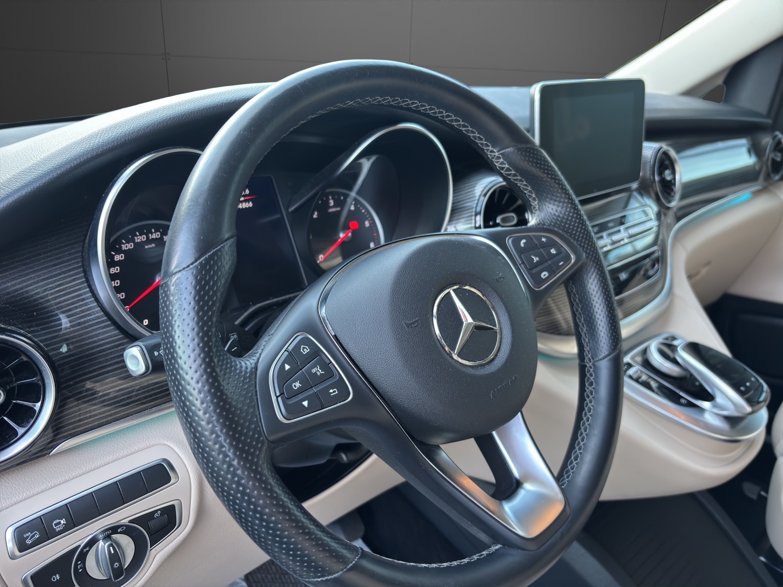 MERCEDES-BENZ V 250 d lang Avantgarde 4Matic G-Tronic-image-3