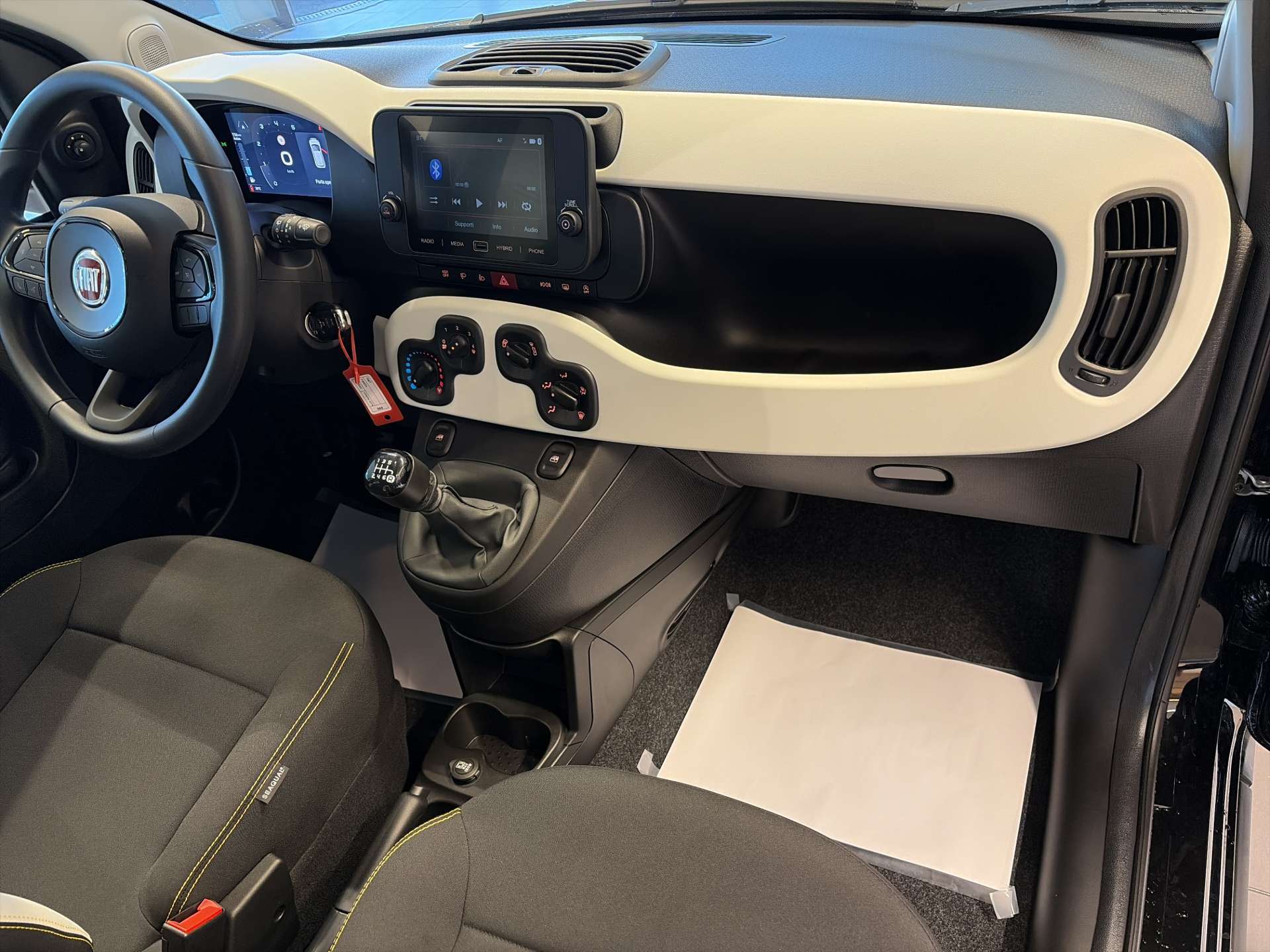 FIAT Panda Pandina Cross 1.0 MHEV-image-9