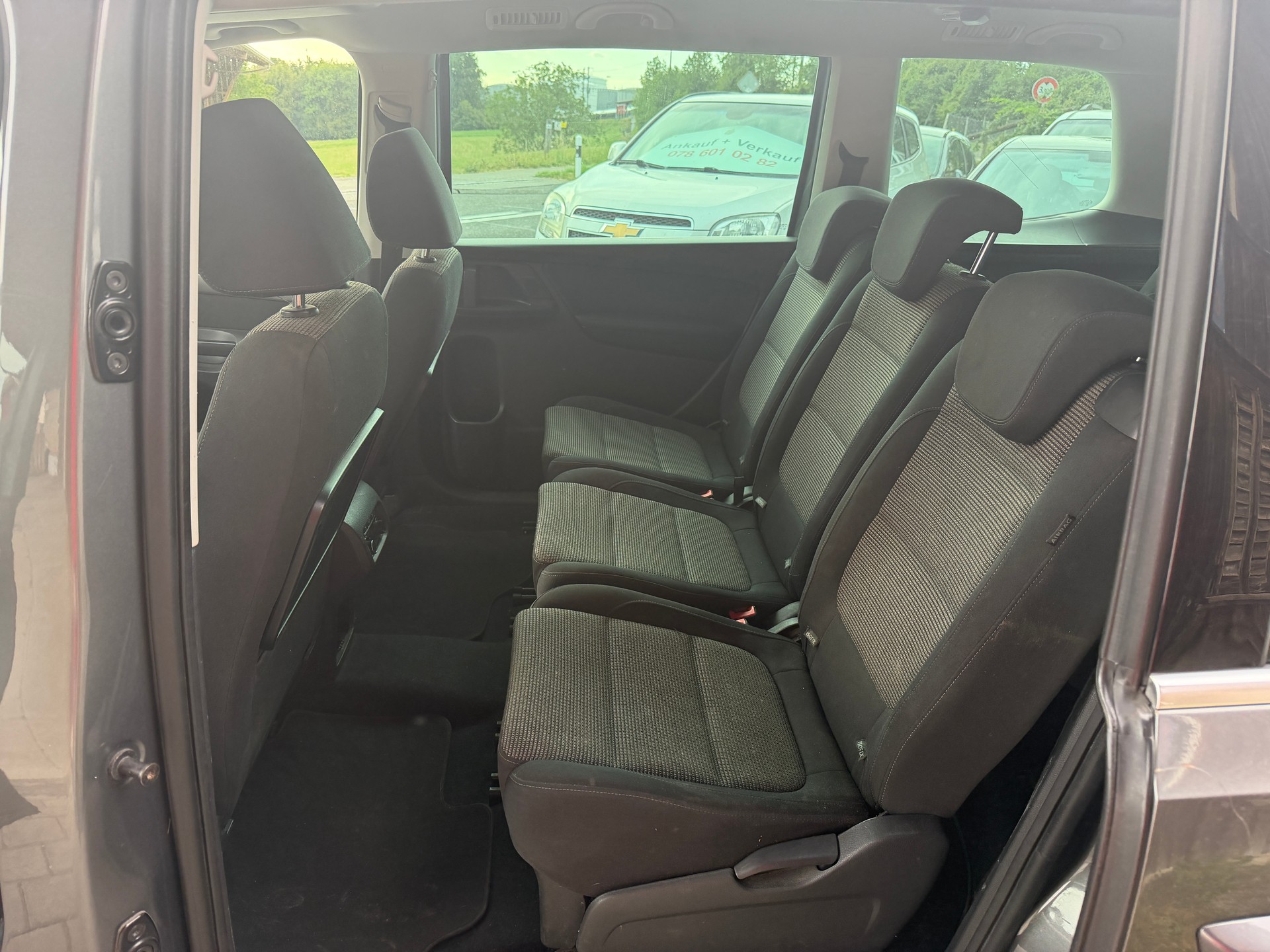 VW Sharan 2.0 TSI Comfortline DSG-image-8