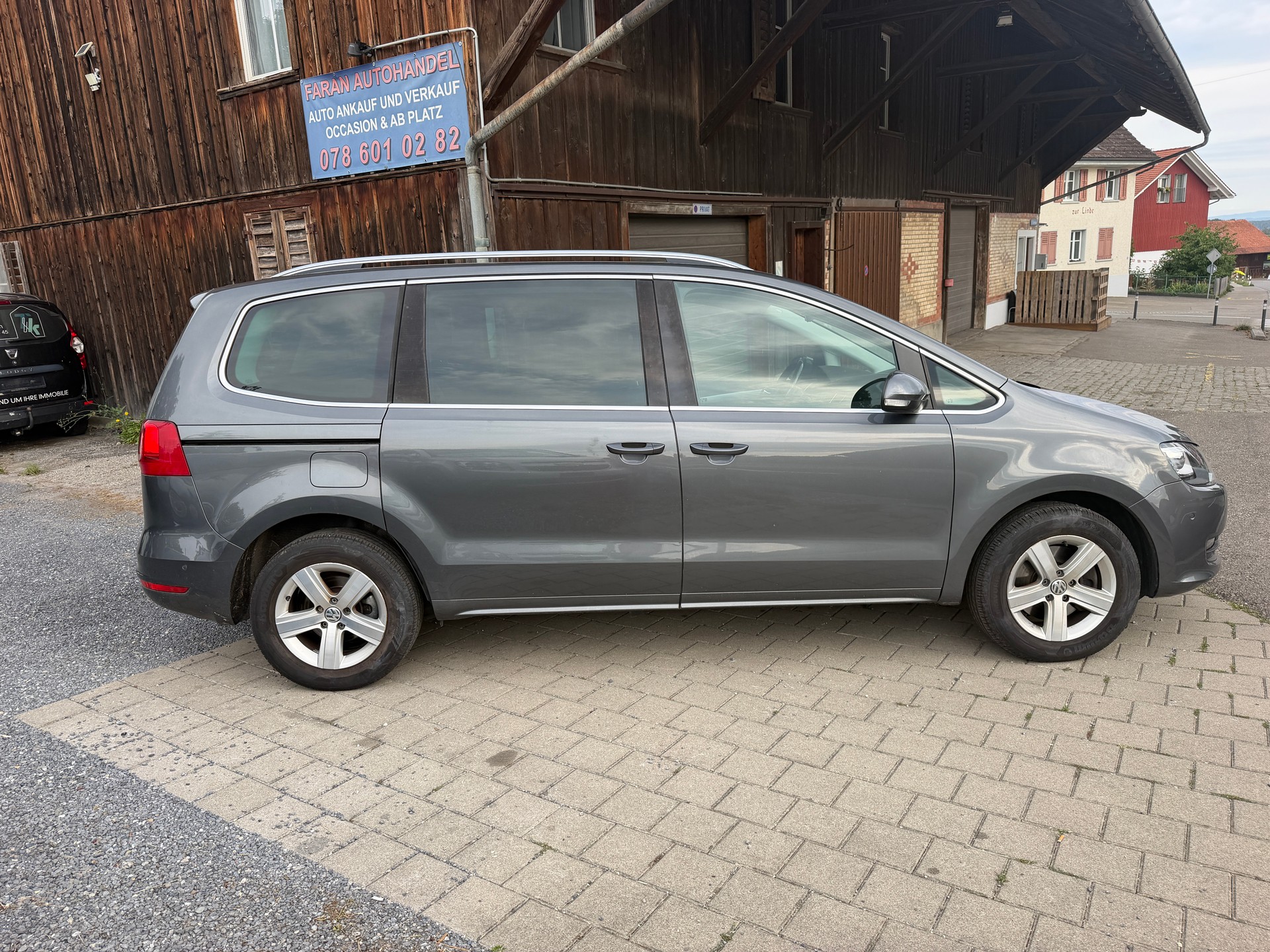 VW Sharan 2.0 TSI Comfortline DSG-image-5
