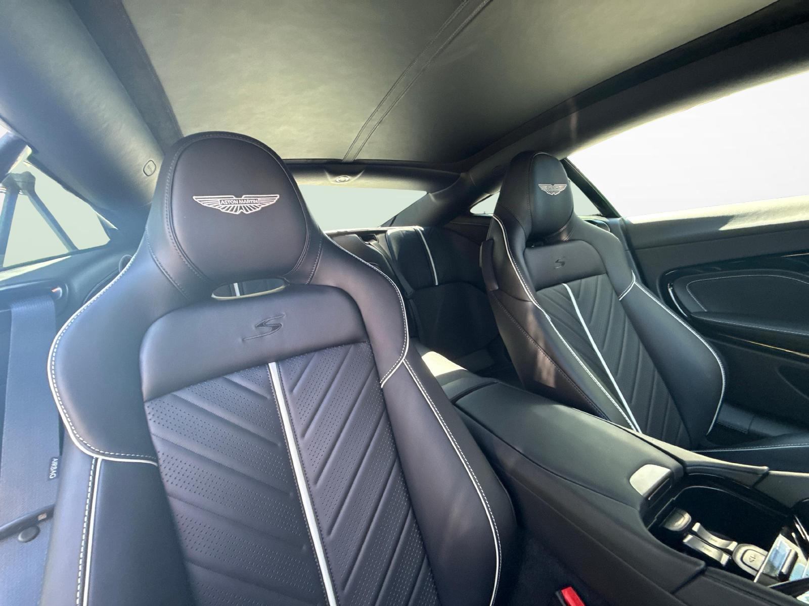 ASTON MARTIN DB12 Coupé 4.0 S V8 Bi-Turbo-image-10