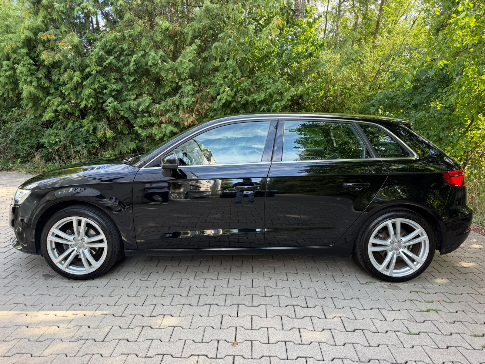 AUDI A3 Sportback 1.4 TFSI Sport S-tronic ultra-image-1