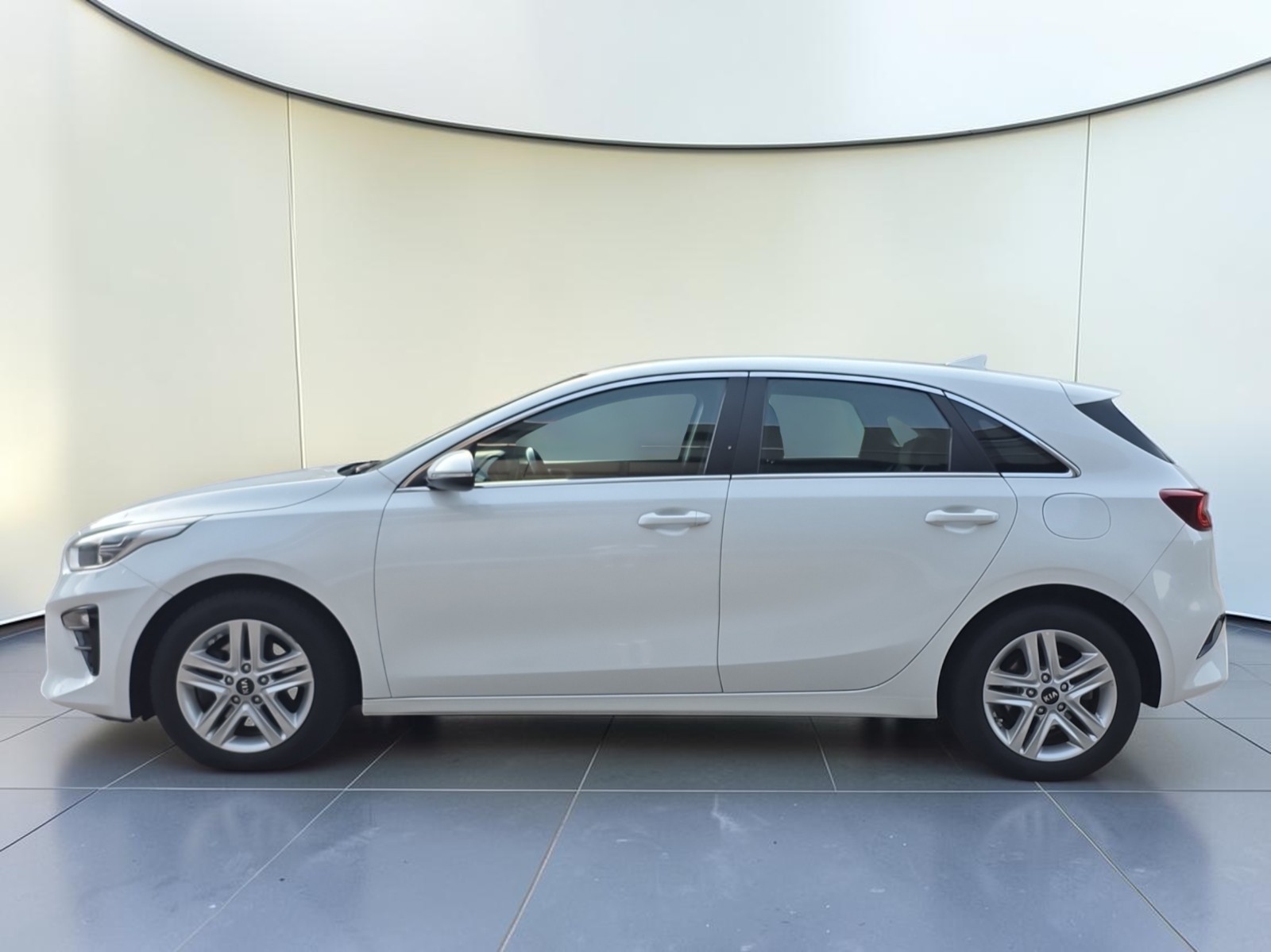 KIA Ceed 1.4 T-GDi Power 25+ DCT-image-7