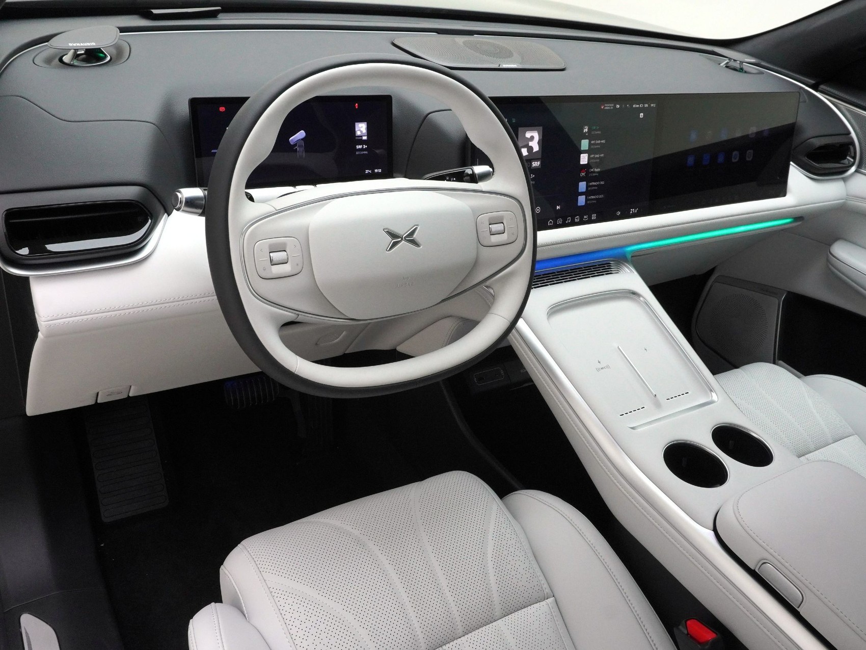 XPENG G9 Performance AWD-showroom-element-3
