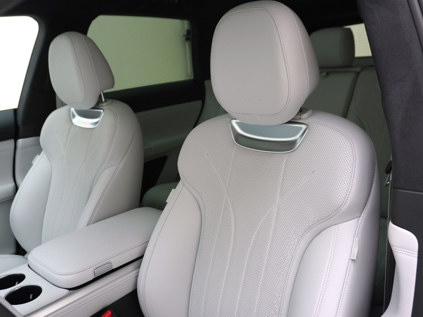 XPENG G9 Performance AWD-image-5