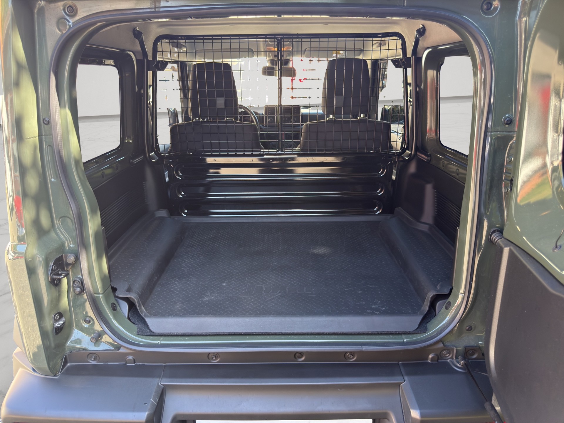 SUZUKI Jimny 1.5 Compact+ 4x4-image-13