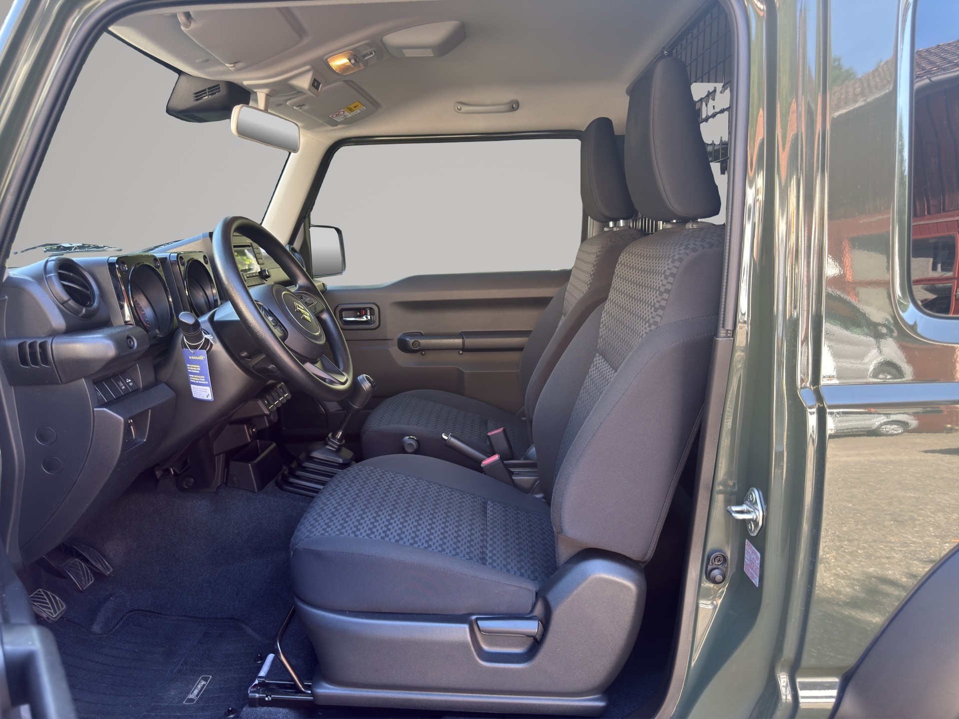 SUZUKI Jimny 1.5 Compact+ 4x4-image-9