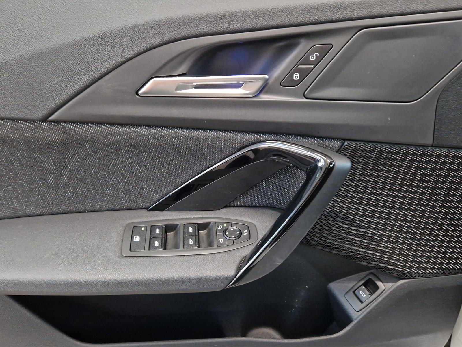 BMW X1 xDrive20d-image-11