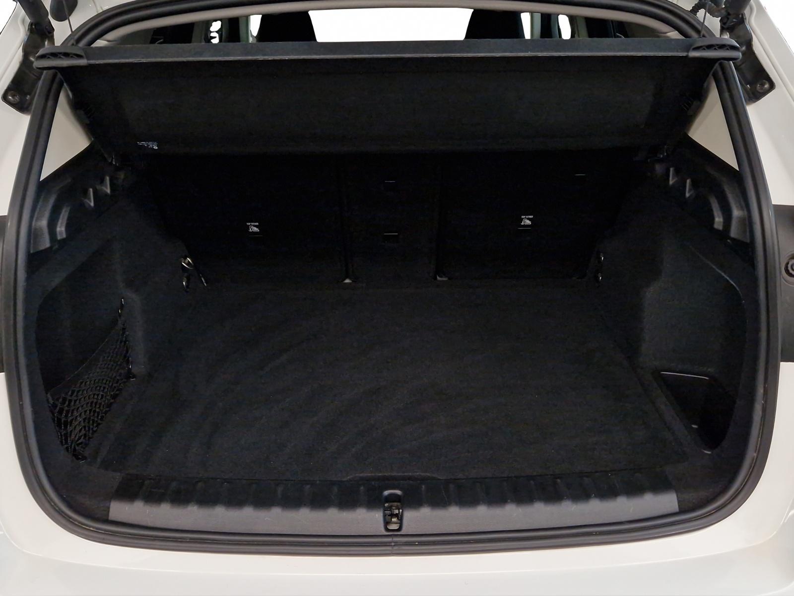 BMW X1 xDrive20d-image-23