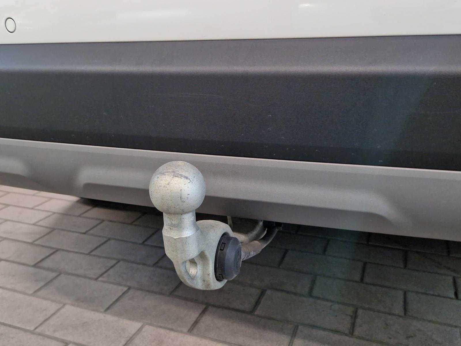 BMW X1 xDrive20d-image-24
