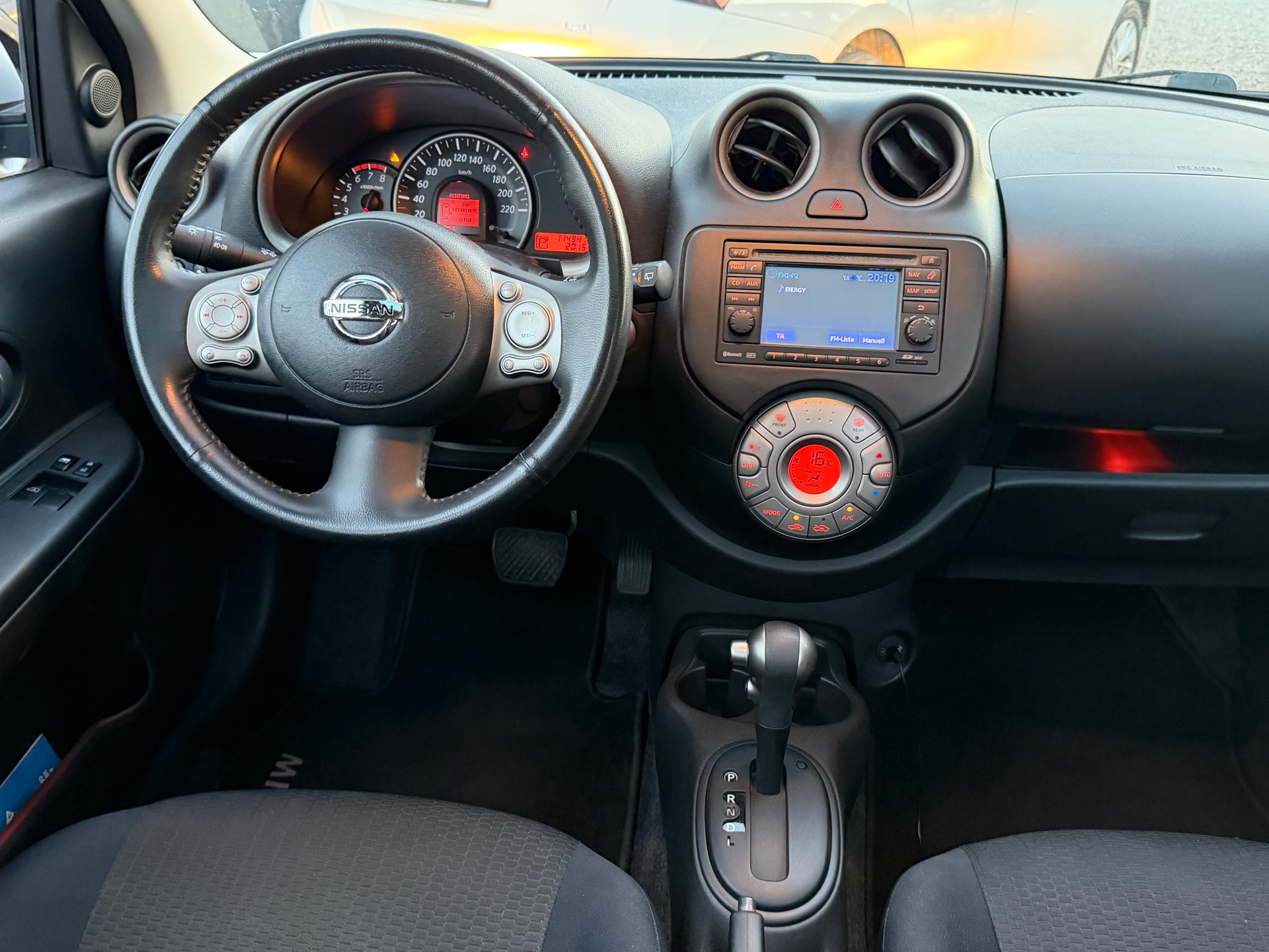 NISSAN Micra 1.2 DIG-S tekna CVT-image-13