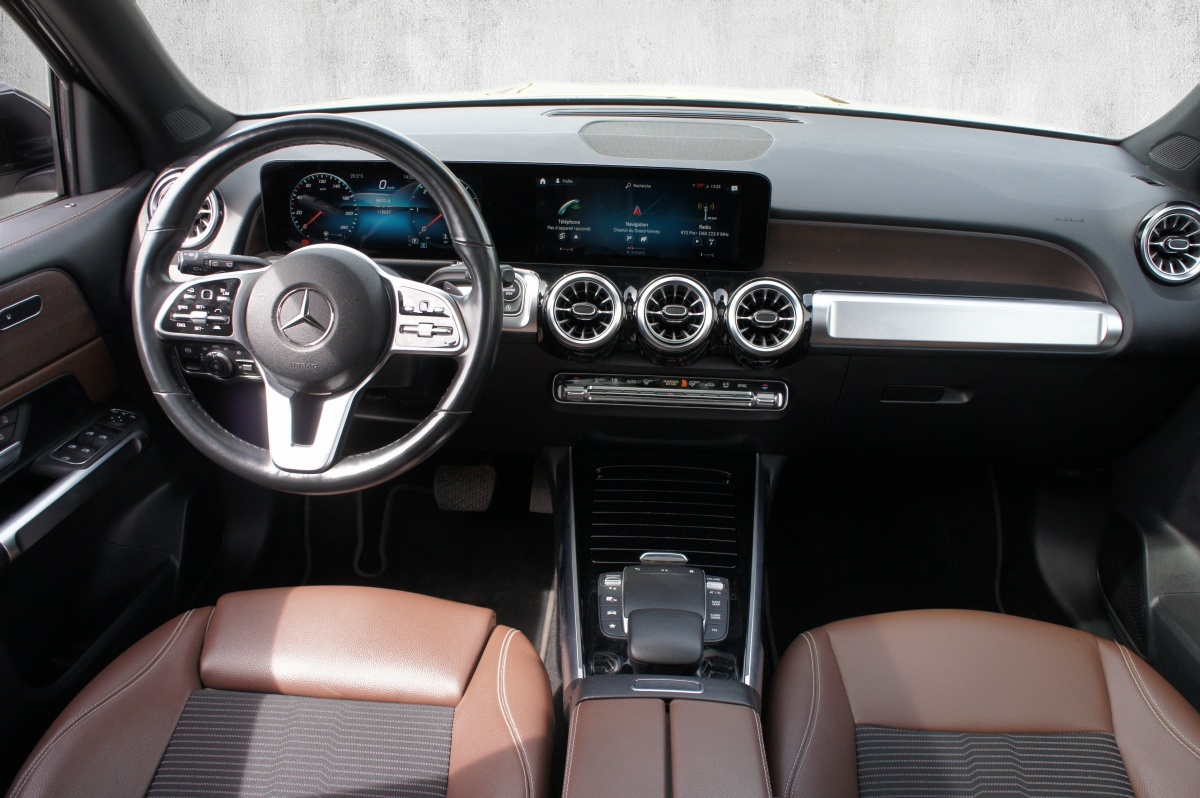 MERCEDES-BENZ GLB 220 d 4Matic Progressive 8G-Tronic-image-11