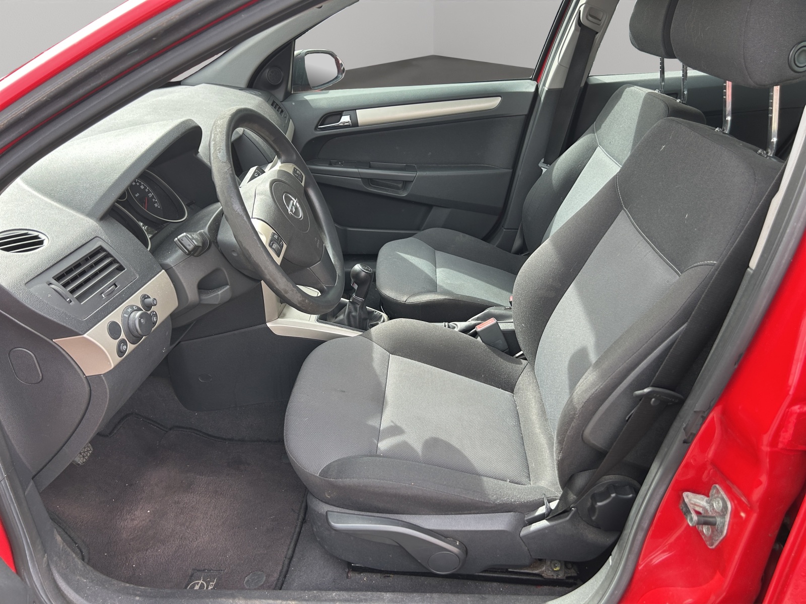 OPEL Astra 1.8i 16V Enjoy-image-8