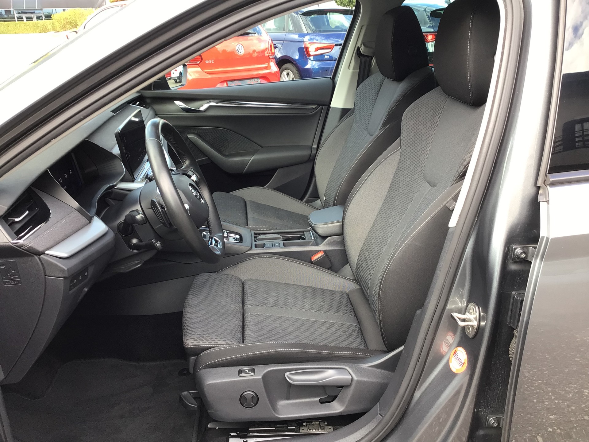 SKODA Octavia Combi 1.5 TSI mHEV DSG Style-image-5