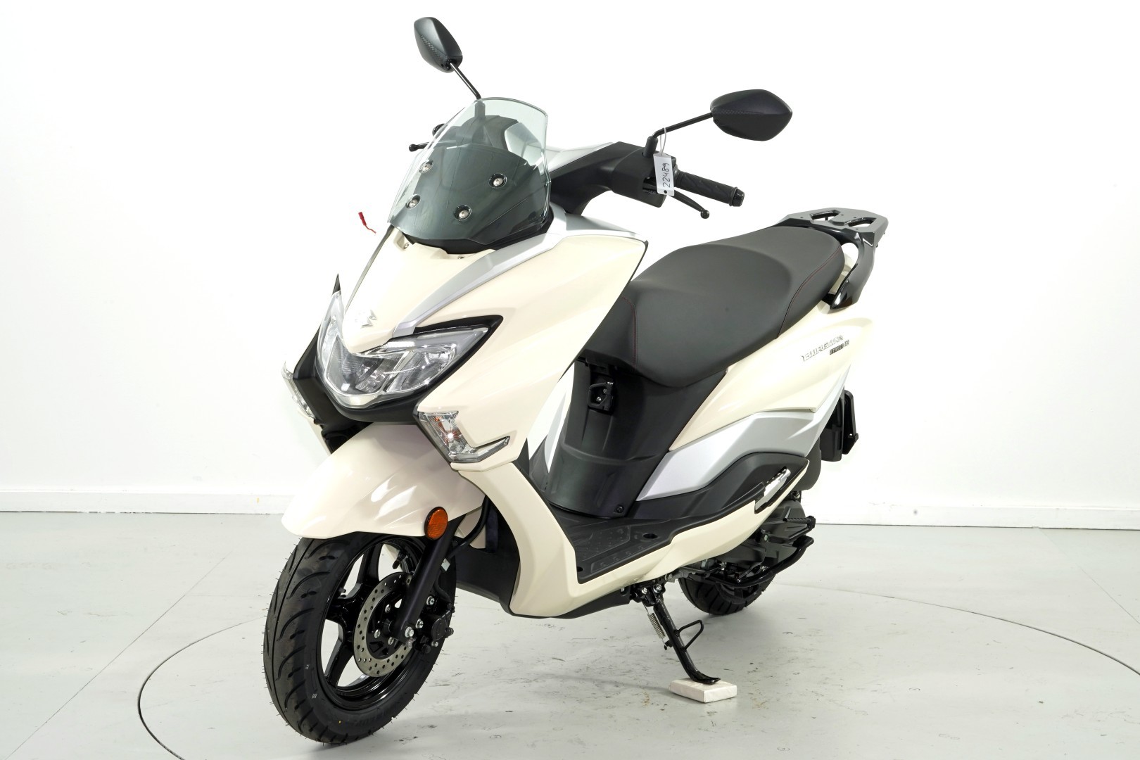 SUZUKI Burgman Street 125 ABS-showroom-element-2