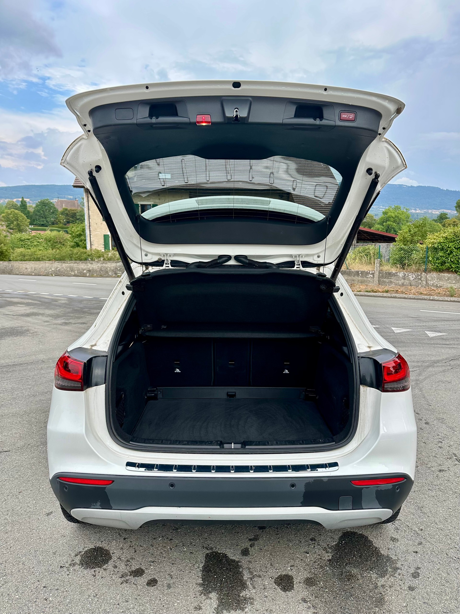 MERCEDES-BENZ GLA 200 Style 7G-DCT-image-8