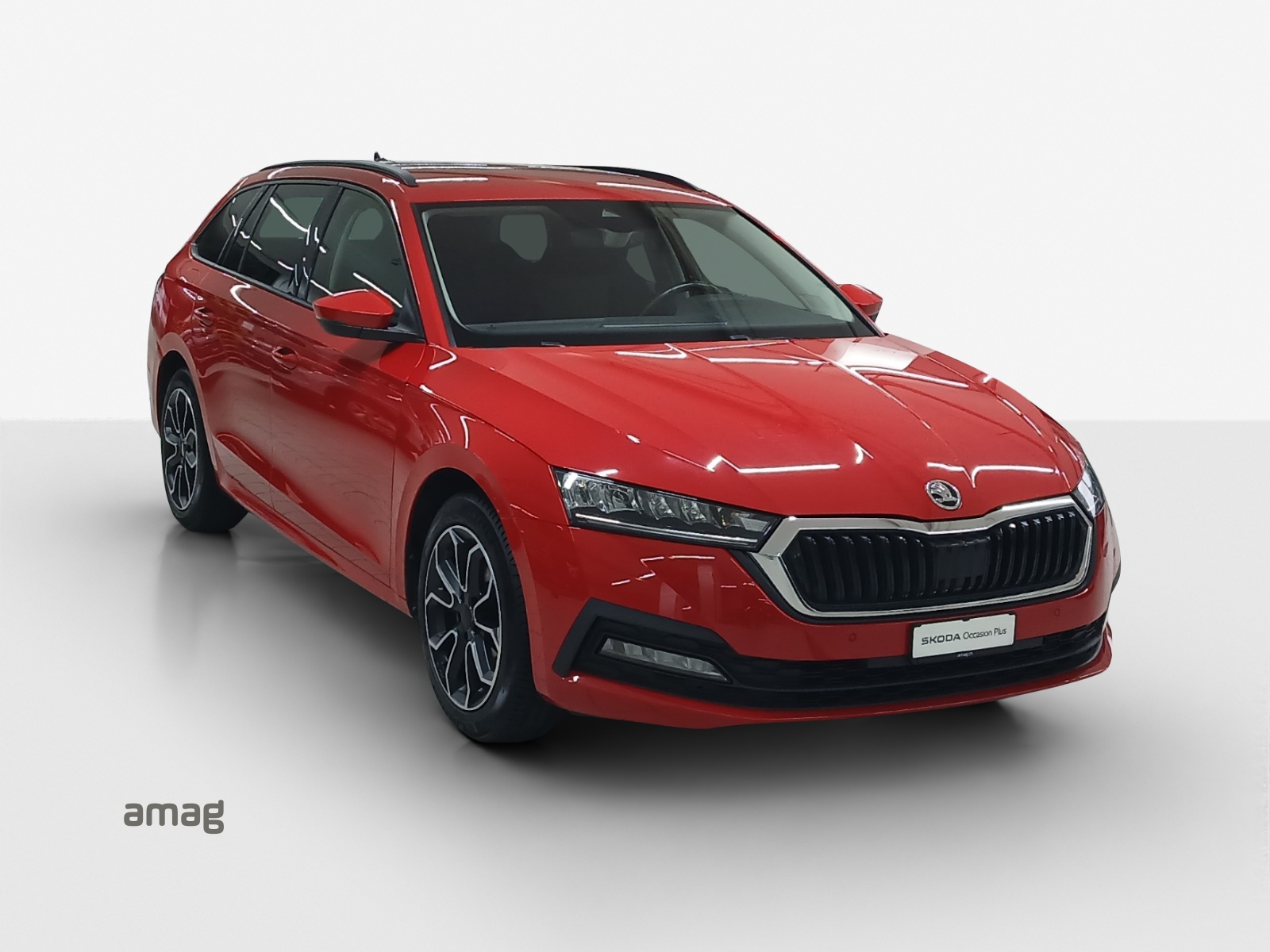 SKODA Octavia Combi 2.0 TDI DSG Ambition-image-5