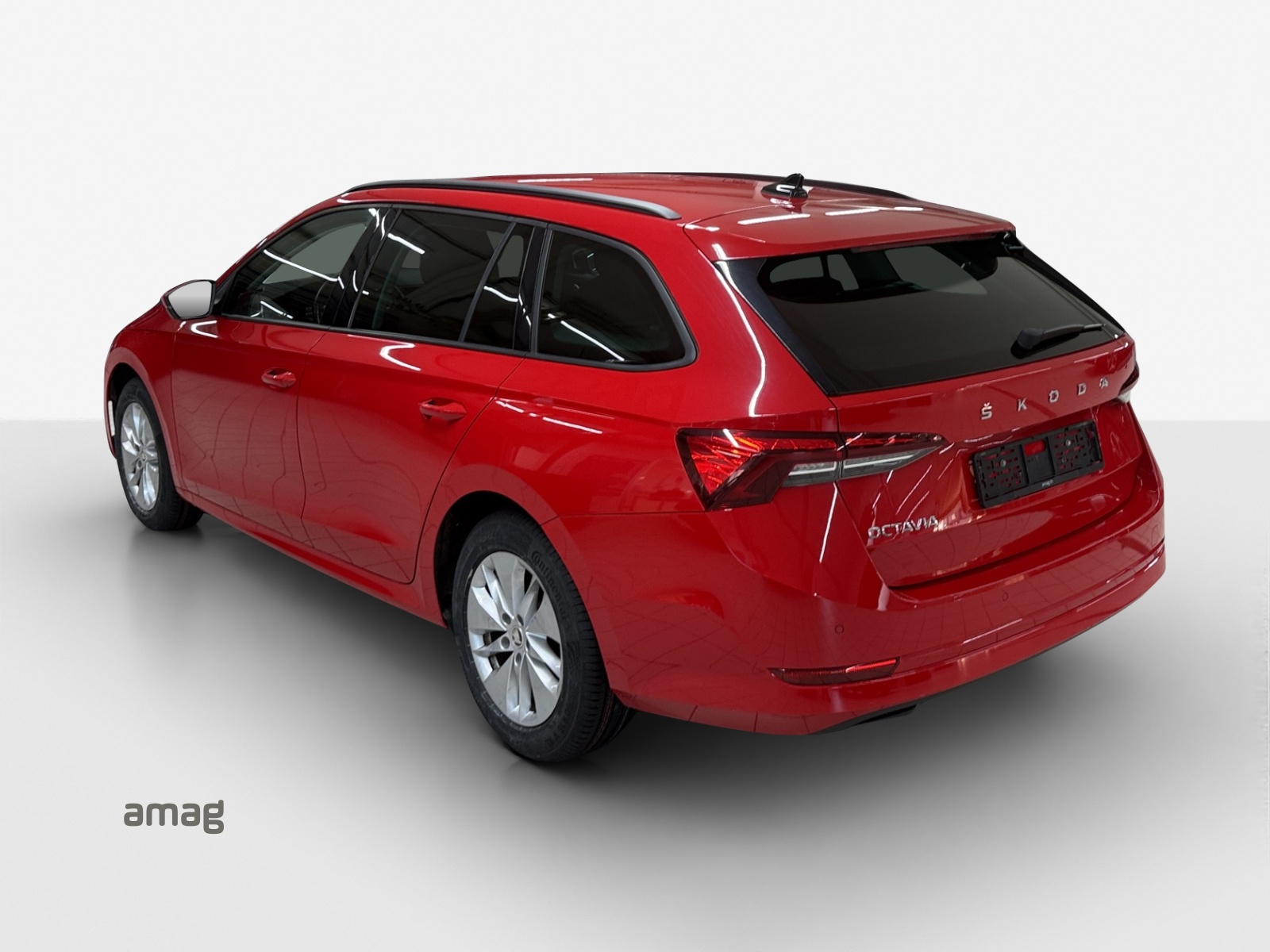 SKODA Octavia Combi 2.0 TDI DSG Ambition-image-2