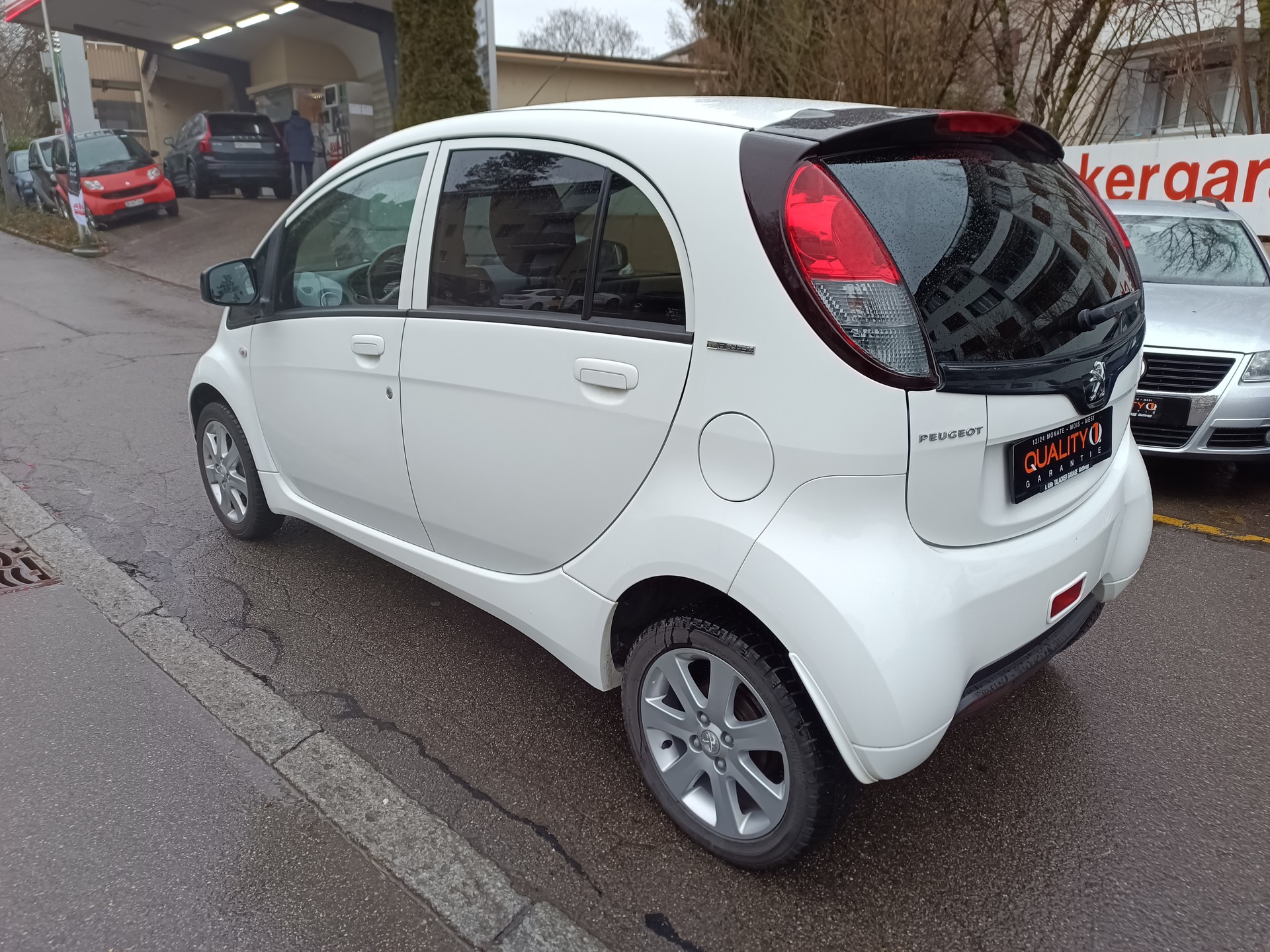 PEUGEOT iON-image-3