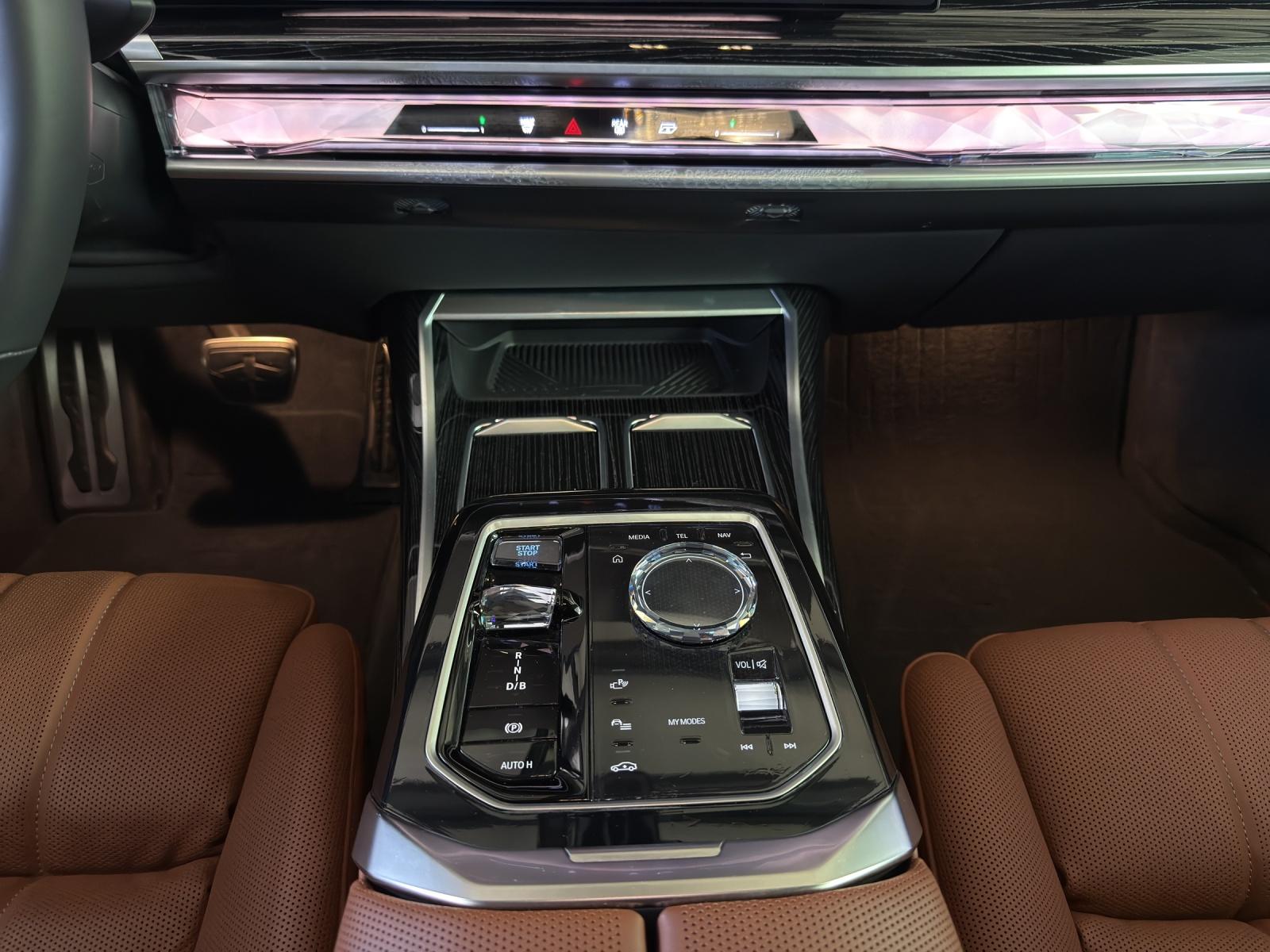 BMW i7 G70 xDrive60 M-SportPaketPro-image-16
