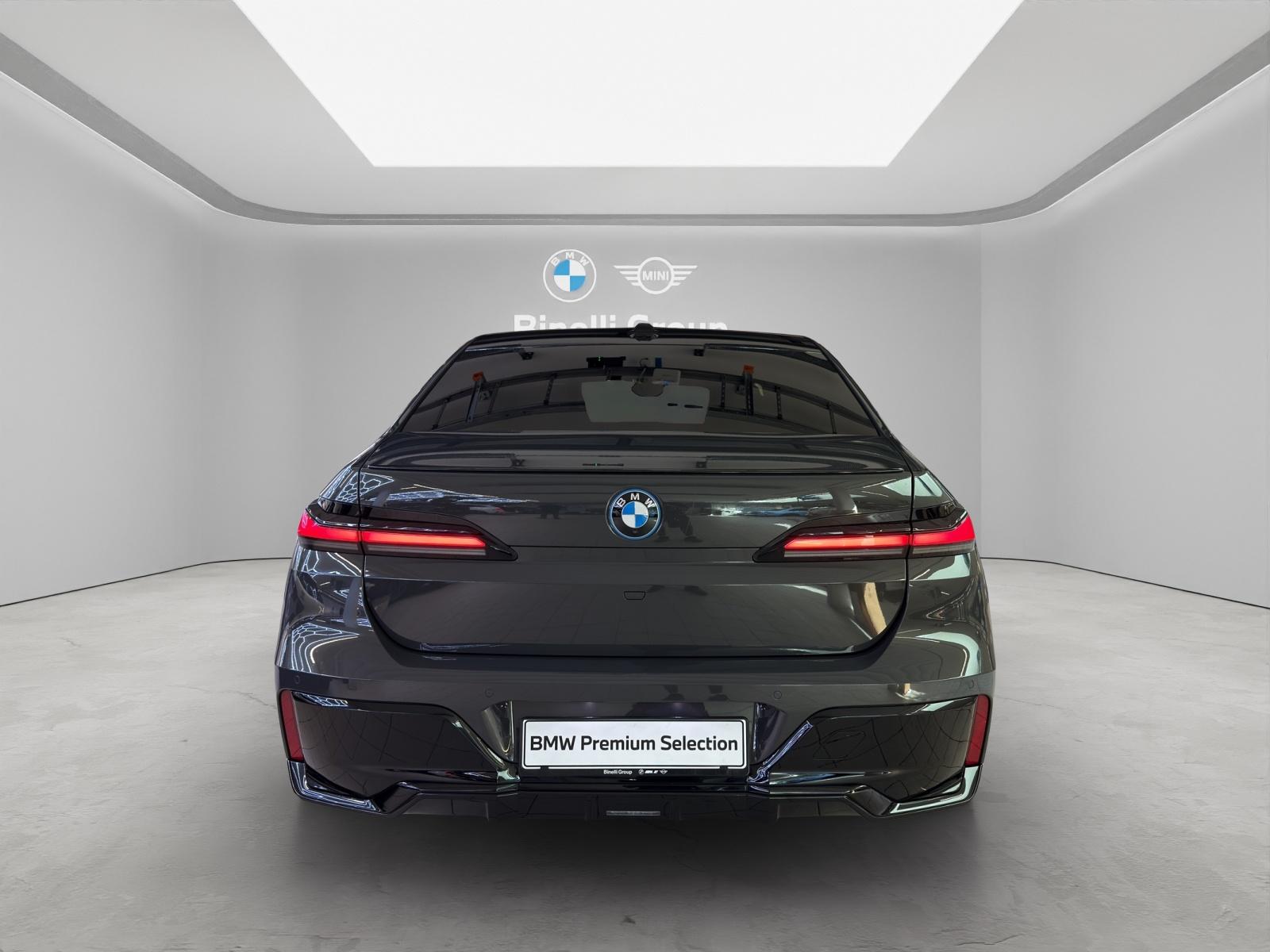 BMW i7 G70 xDrive60 M-SportPaketPro-image-4