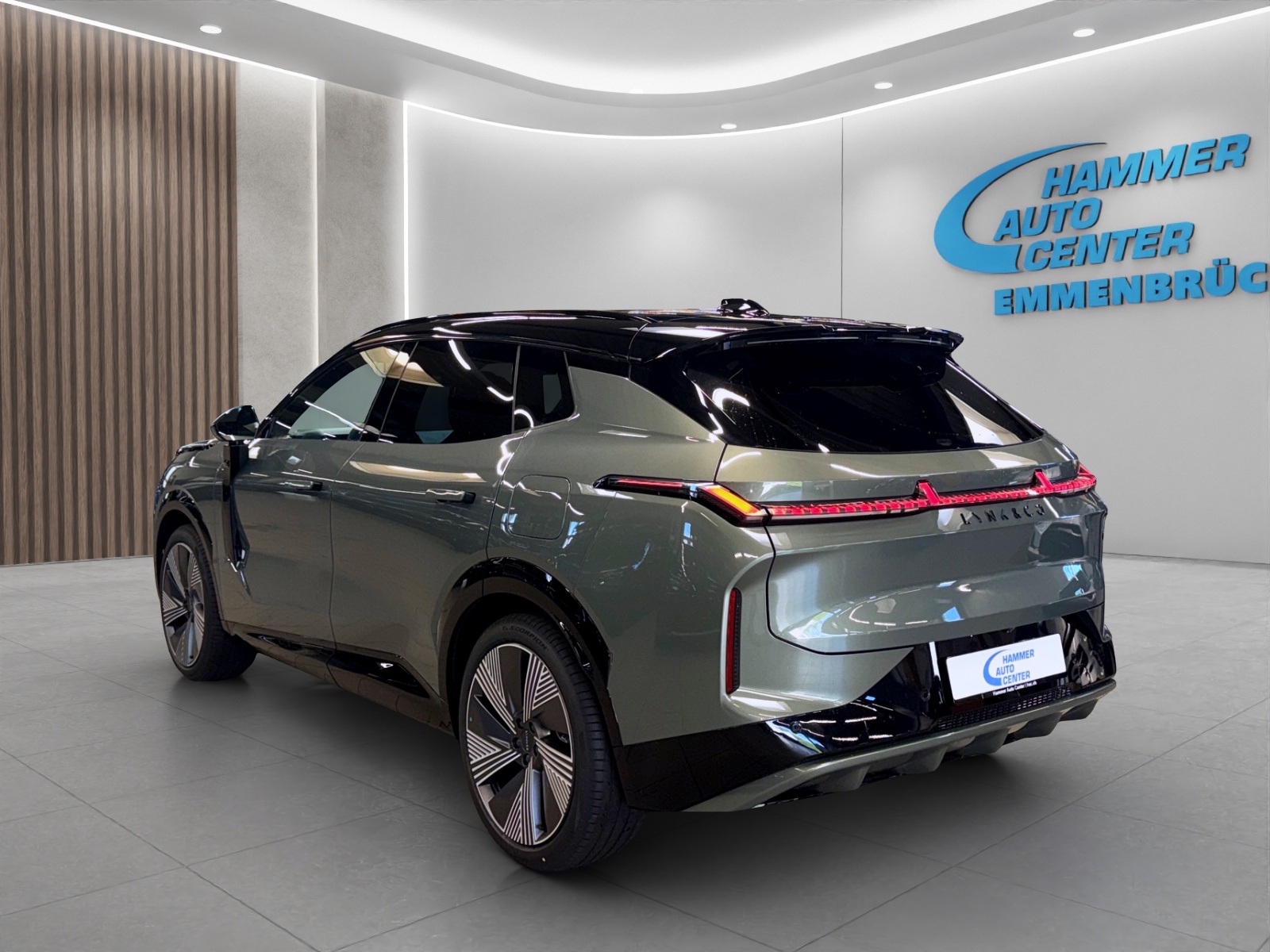 LYNK & CO 08 1.5 PHEV More-image-2