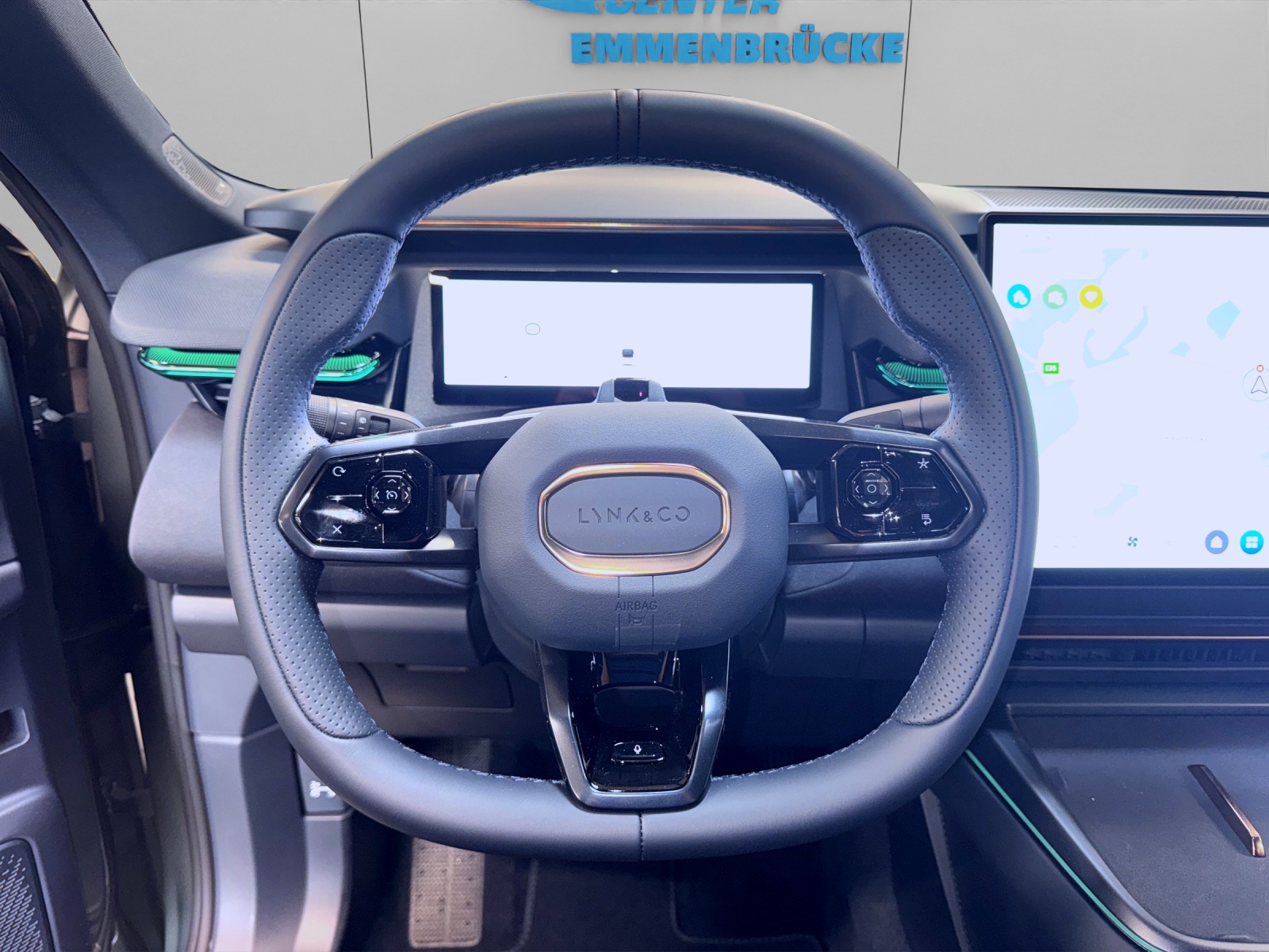 LYNK & CO 08 1.5 PHEV More-image-10