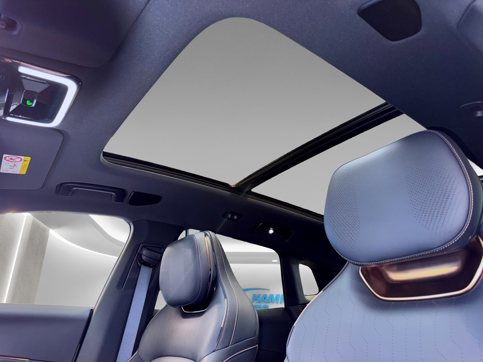 LYNK & CO 08 1.5 PHEV More-image-14